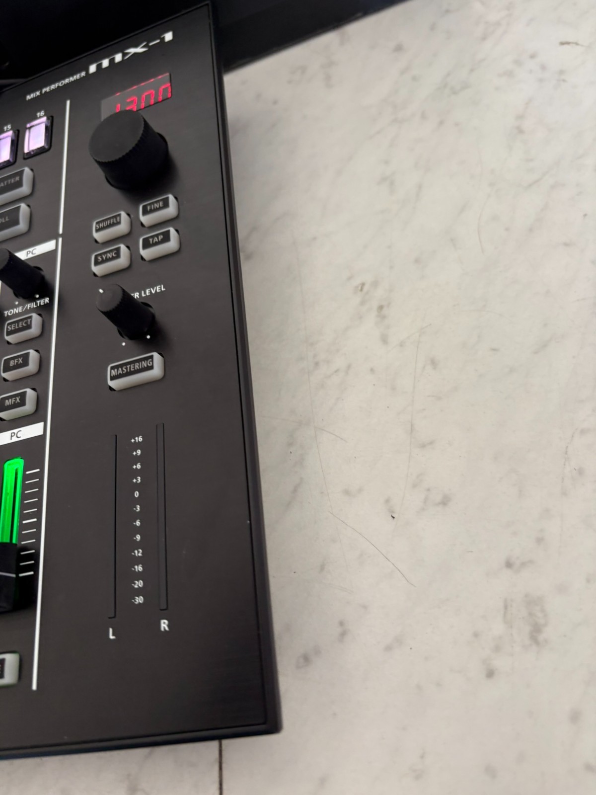 Roland MX1 DJ Mixer Table