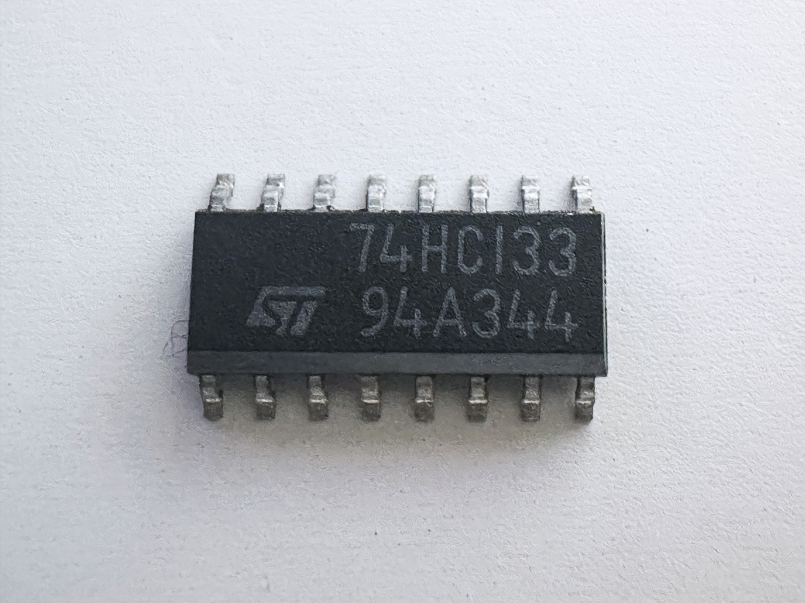 5PCS MC74HC133M1 74HC133 STMicroelectronics 13 Input NAND Gate 2V to 6V SOIC-16
