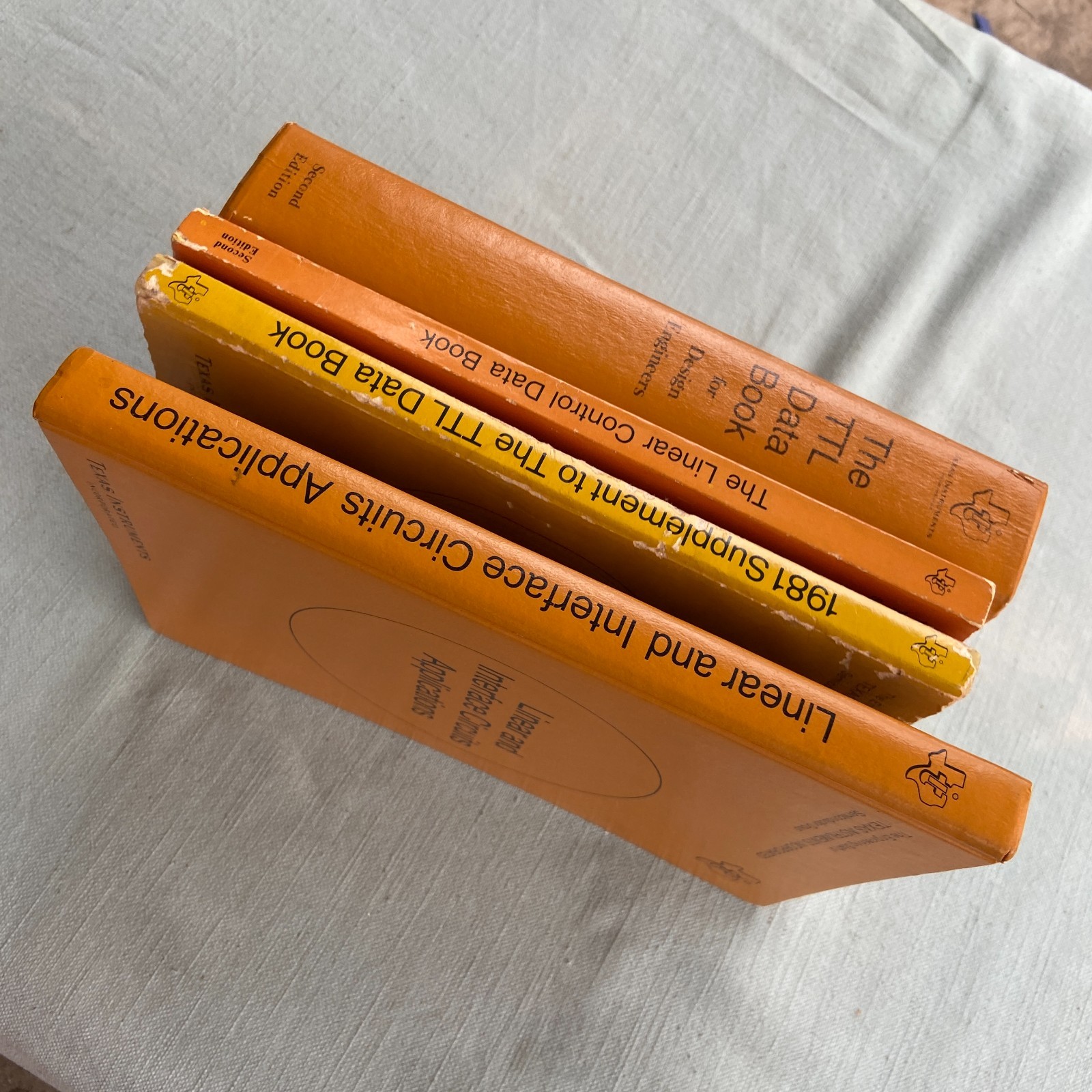 Book Lot Texas Instruments TTL Data 2nd Ed. Supplement Circuits Interface Linear
