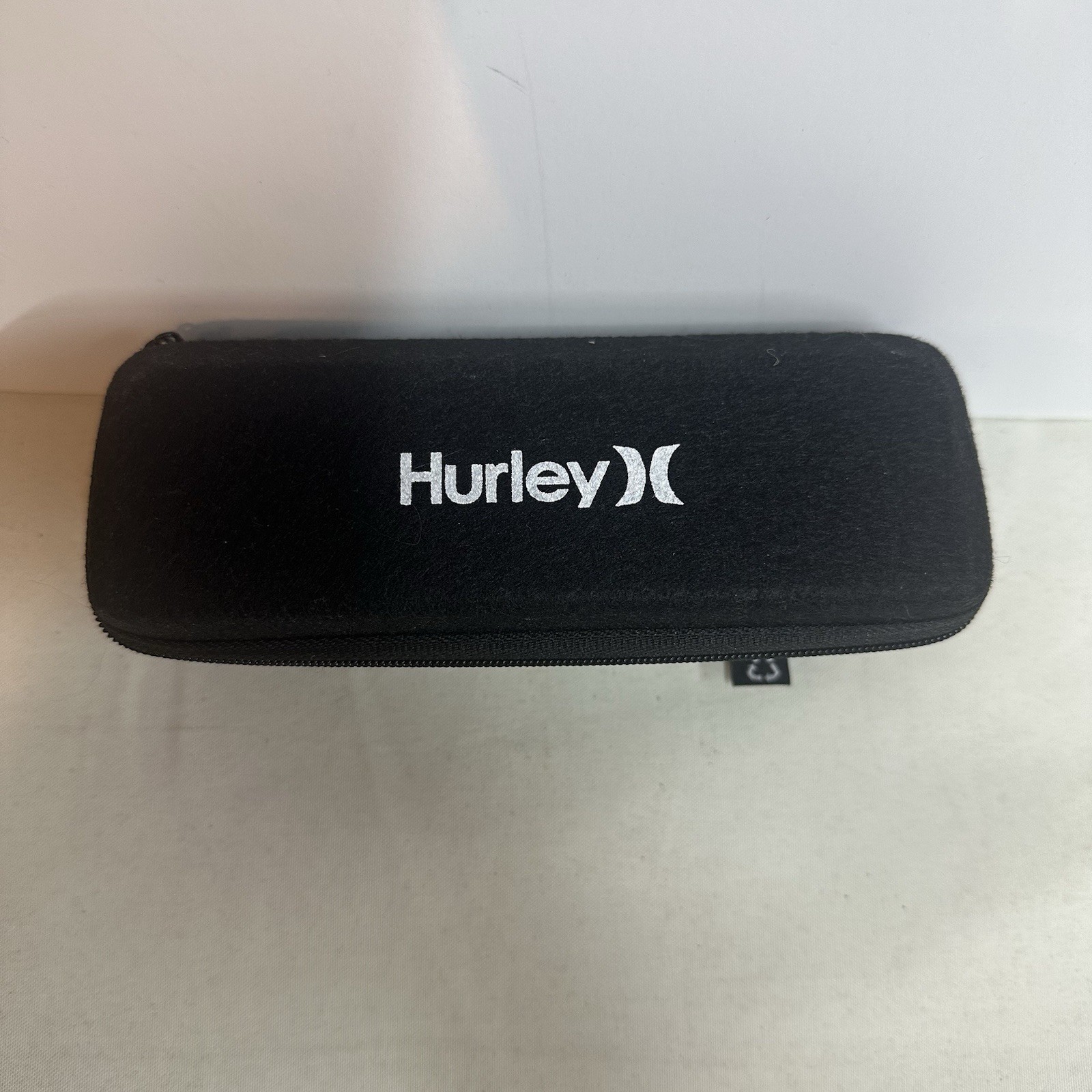 Hurley Zip Around Black Sunglasses Case Only Great Condition 7.5”