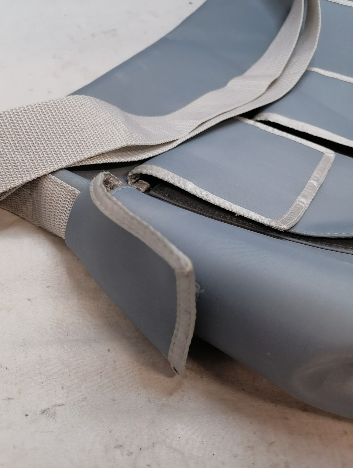 Urban Performance Bag 13" x 16" x 2"