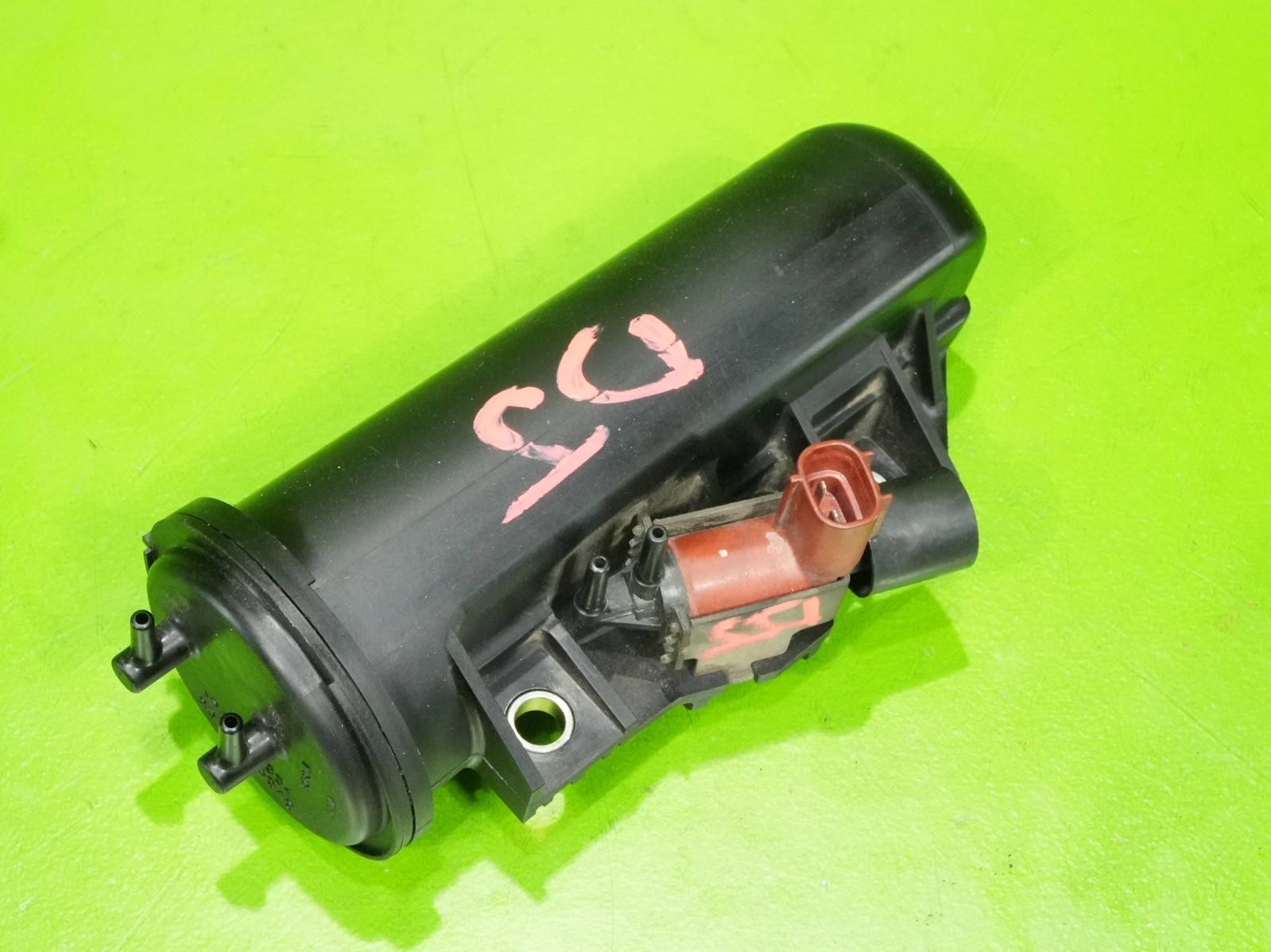 01-05 IS300 OEM 2JZGE engine motor 25719-46040 fuel vapor purge tank solenoid