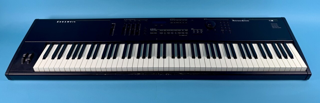 KURZWEIL PC88 WEIGHTED KEYBOARD: 88 keys, 64 voicings, midi support |603-8626462