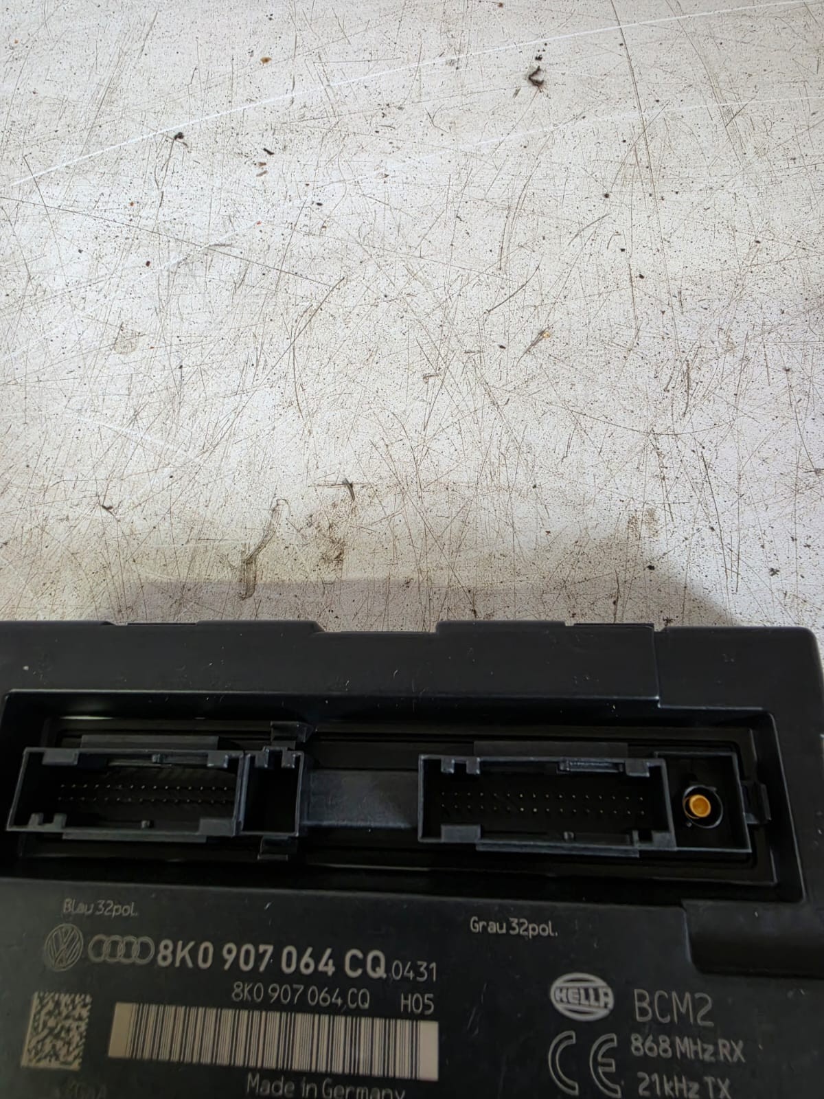 AUDI Q5 2010 BODY CONTROL MODULE BCM 8K0907064CQ