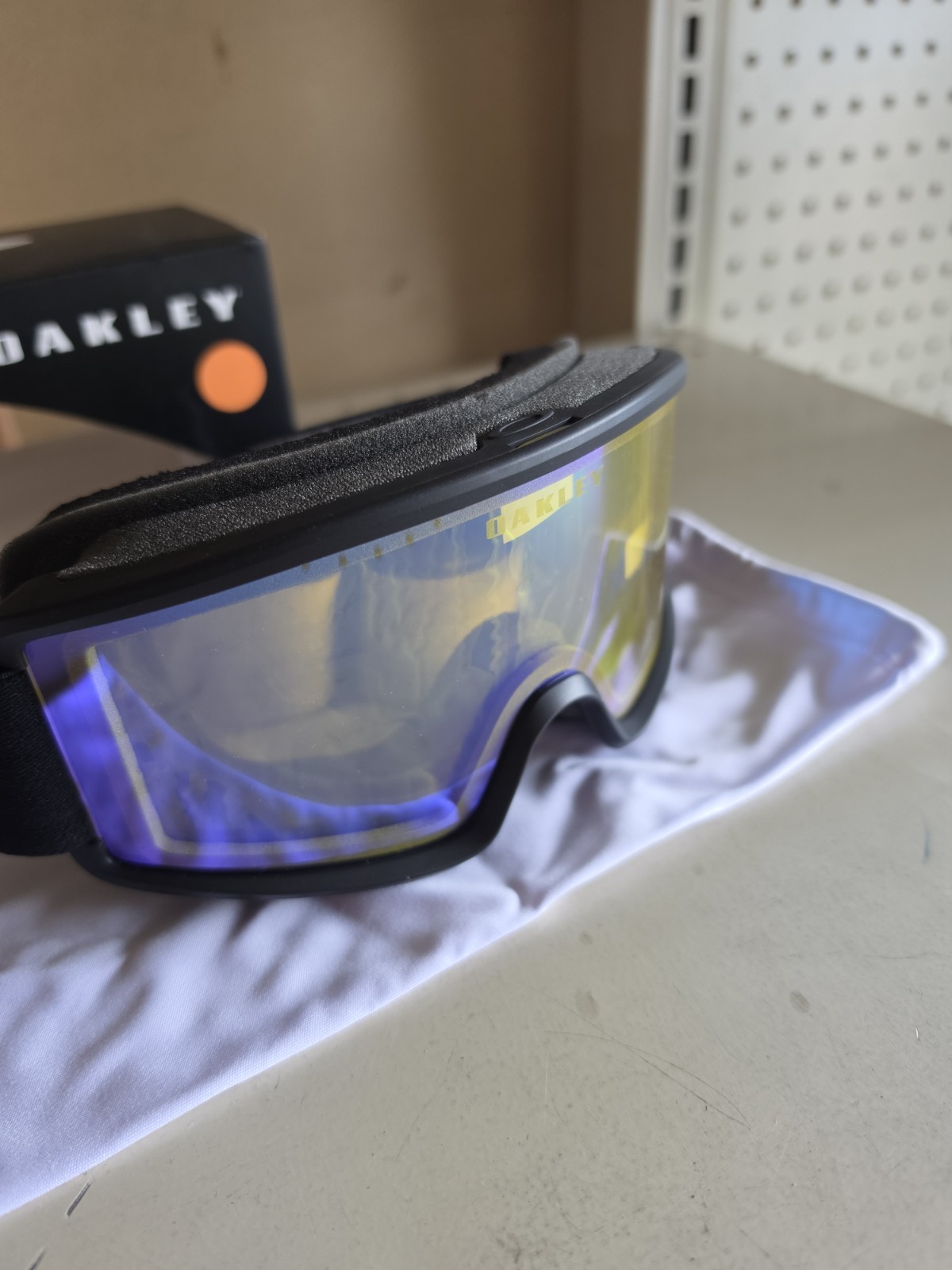 Oakley Target Line M Goggles Black With Hi Yellow Iridium NEW