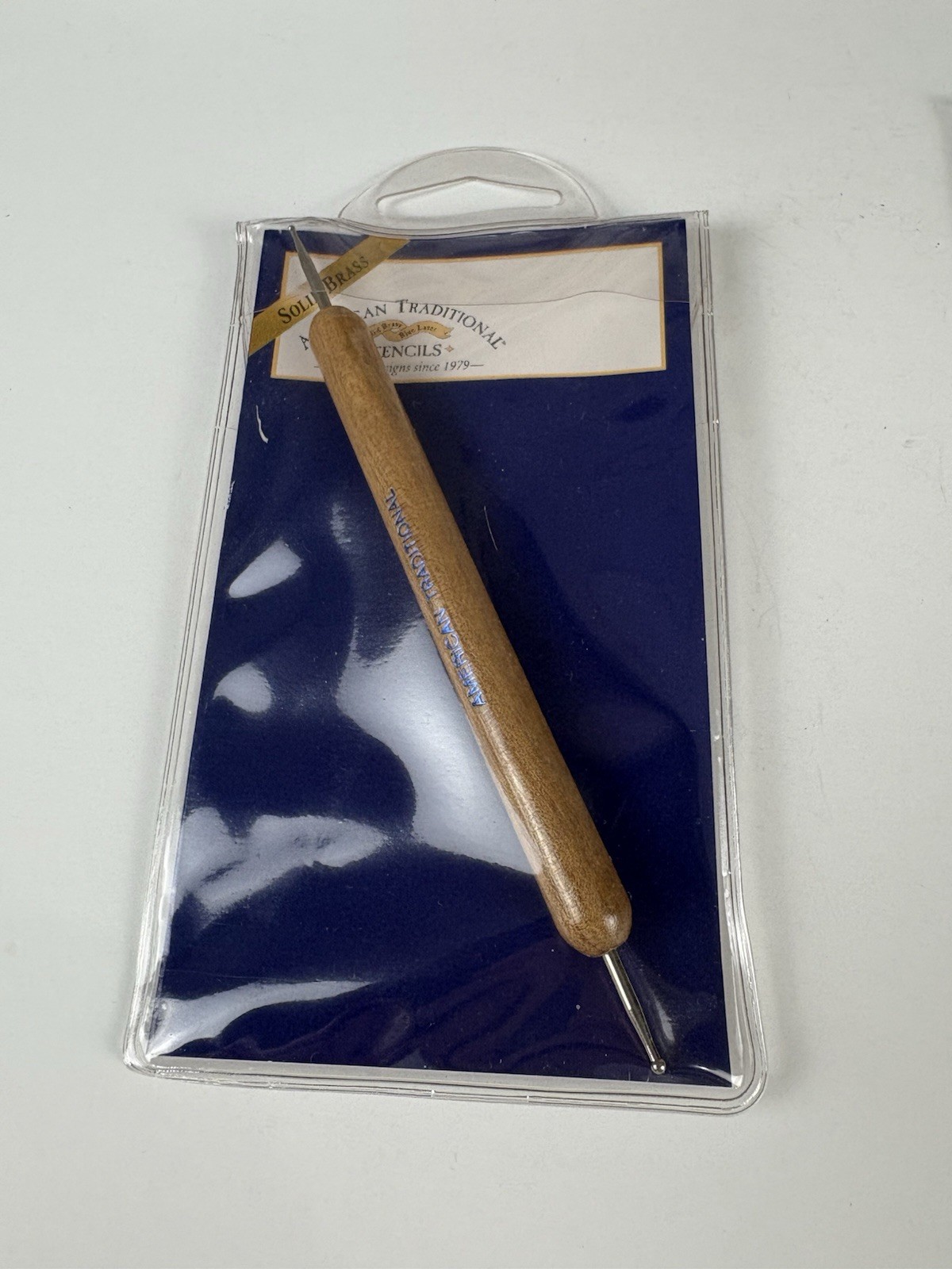 American Traditional Stencils Kit- EMBOSSING LIGHT TABLE & Tool and 3 stencils