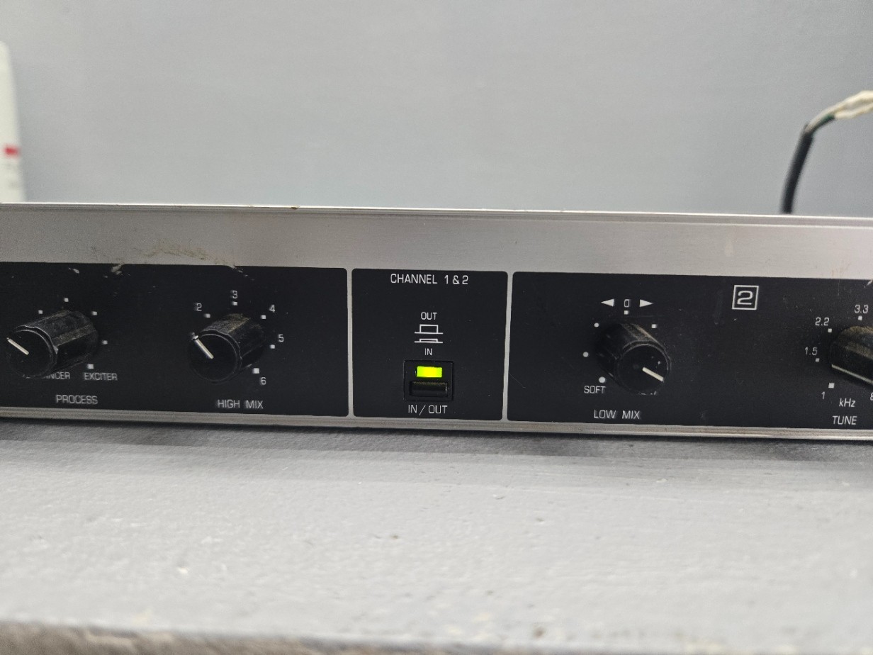 Behringer Dualfex Multiband Sound Enhancement Processor Powers On *READ*