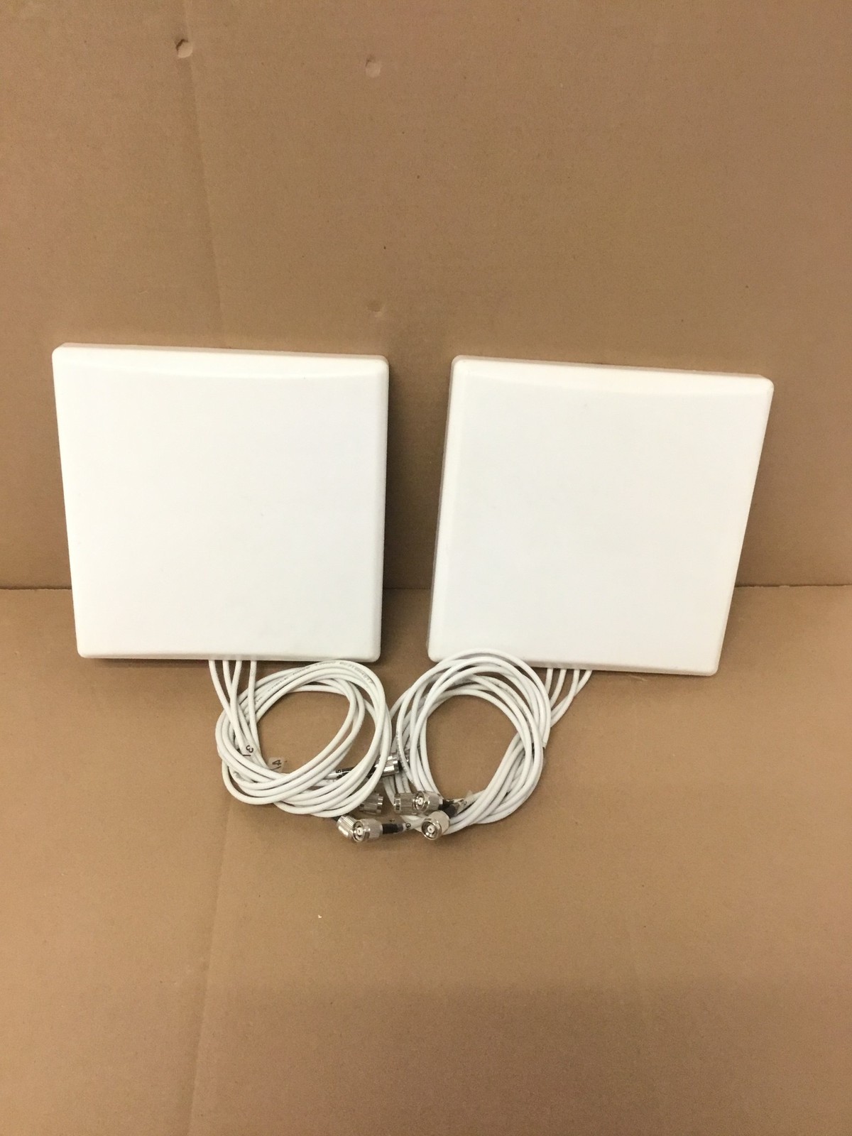 LOT OF 2 TerraWave M6060060MP1D43602 6dBi 2.4/5GHz MIMO Quad Patch Antenna WORKS