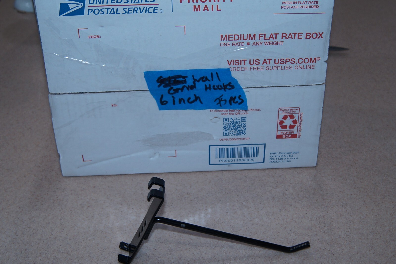 LOF OF 75 BLACK METAL GRIDWALL HOOKS 6" FREE SHIPPING