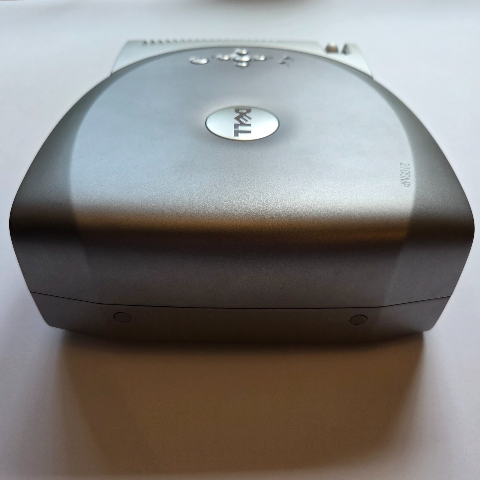 Dell 2100MP DLP Front Projector with Case Remote Cables