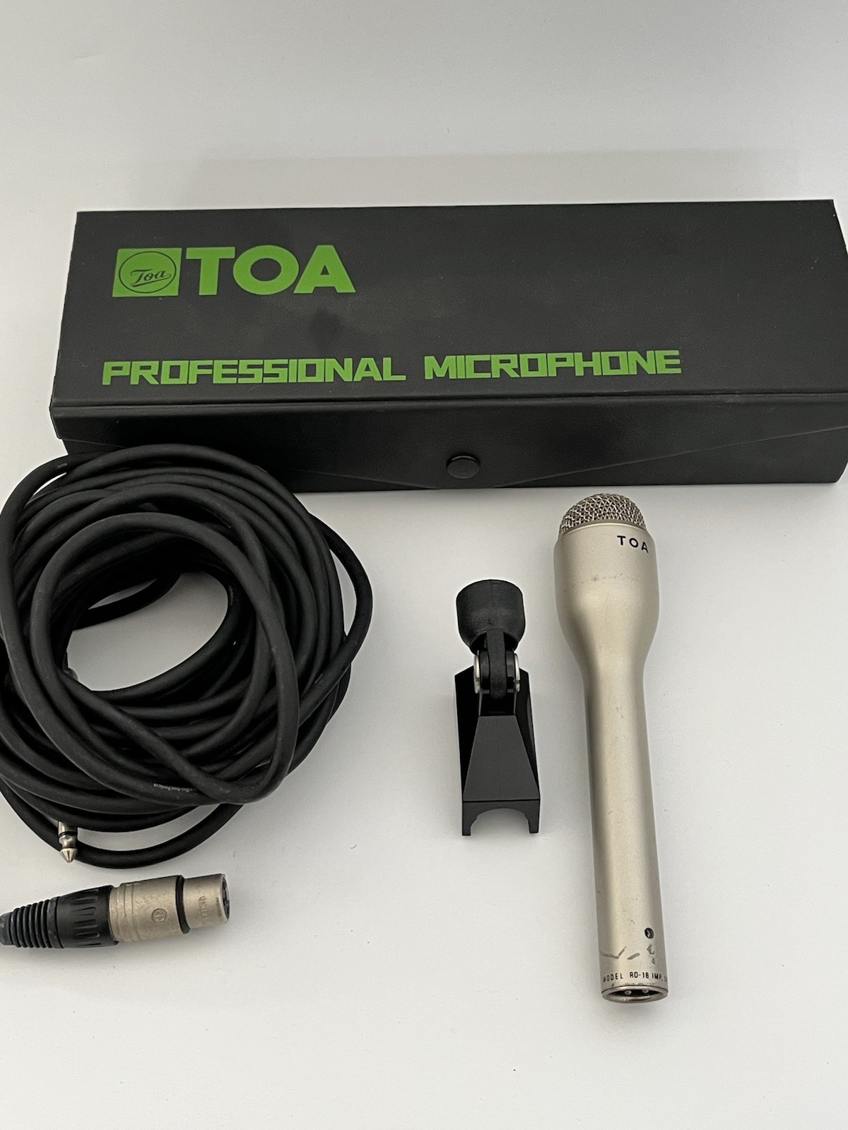 TOA RD-18 Dyanamic Moving Coil Professional Microphone 500 Ohm w/ Wire