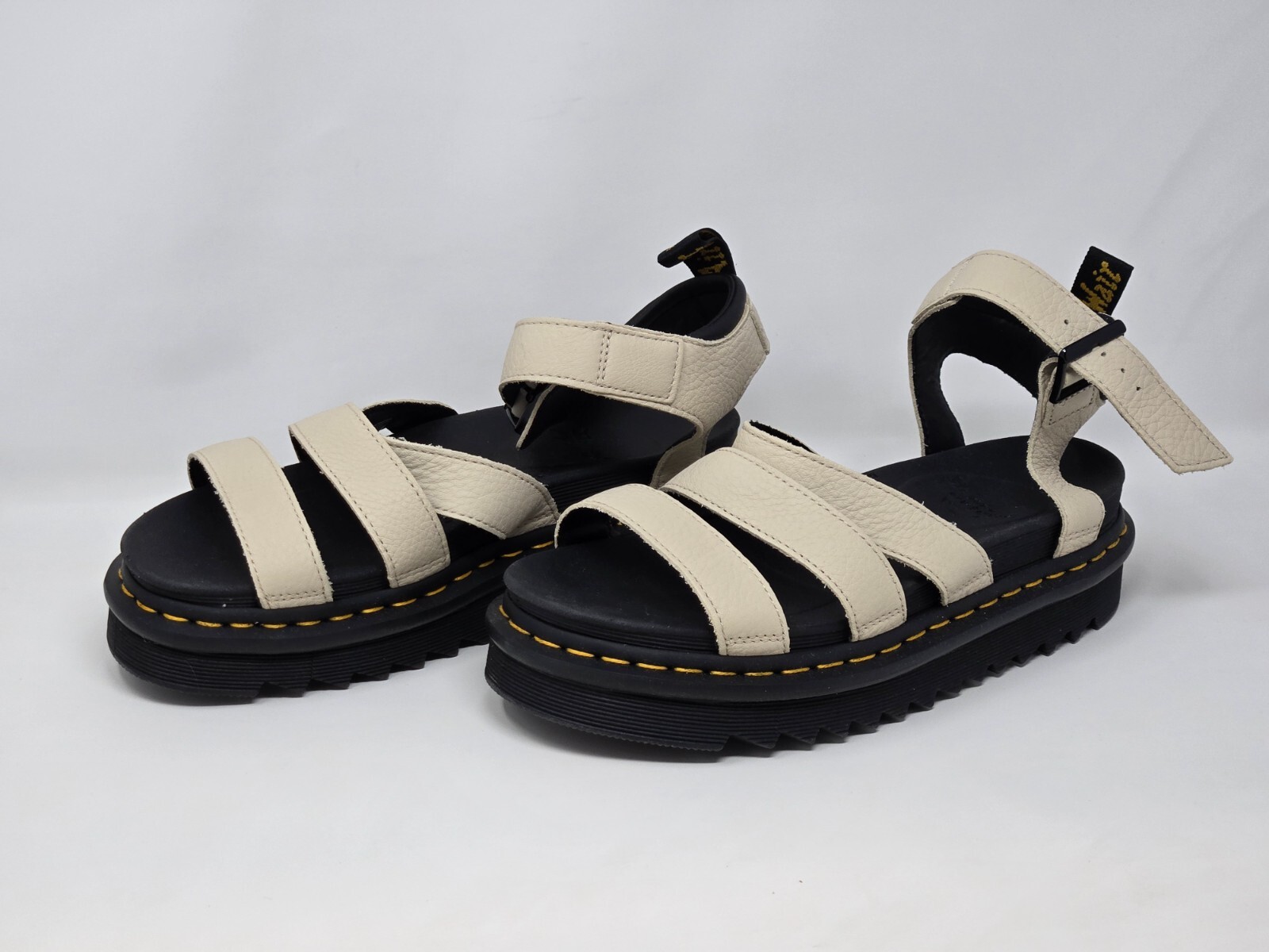 Dr. Martens Women's Size 8 AirWair Blaire Sandal Parchment Beige 30706292 NBY