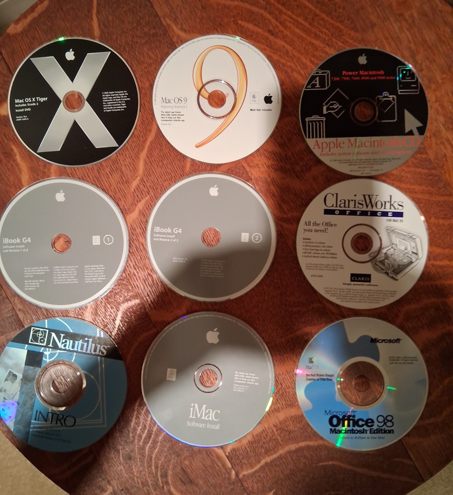 Lot of 9 discs - vintage Apple OS X Tiger 10.4 Software Powermac OS9 System 7