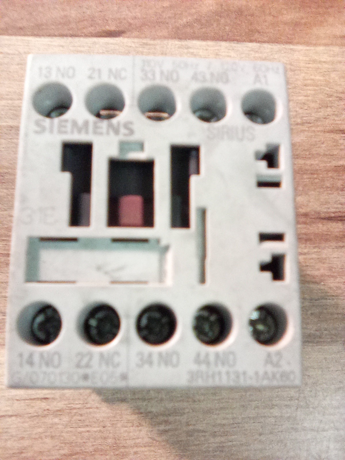 Siemens 3RH1131-1AK60 110V Contractor