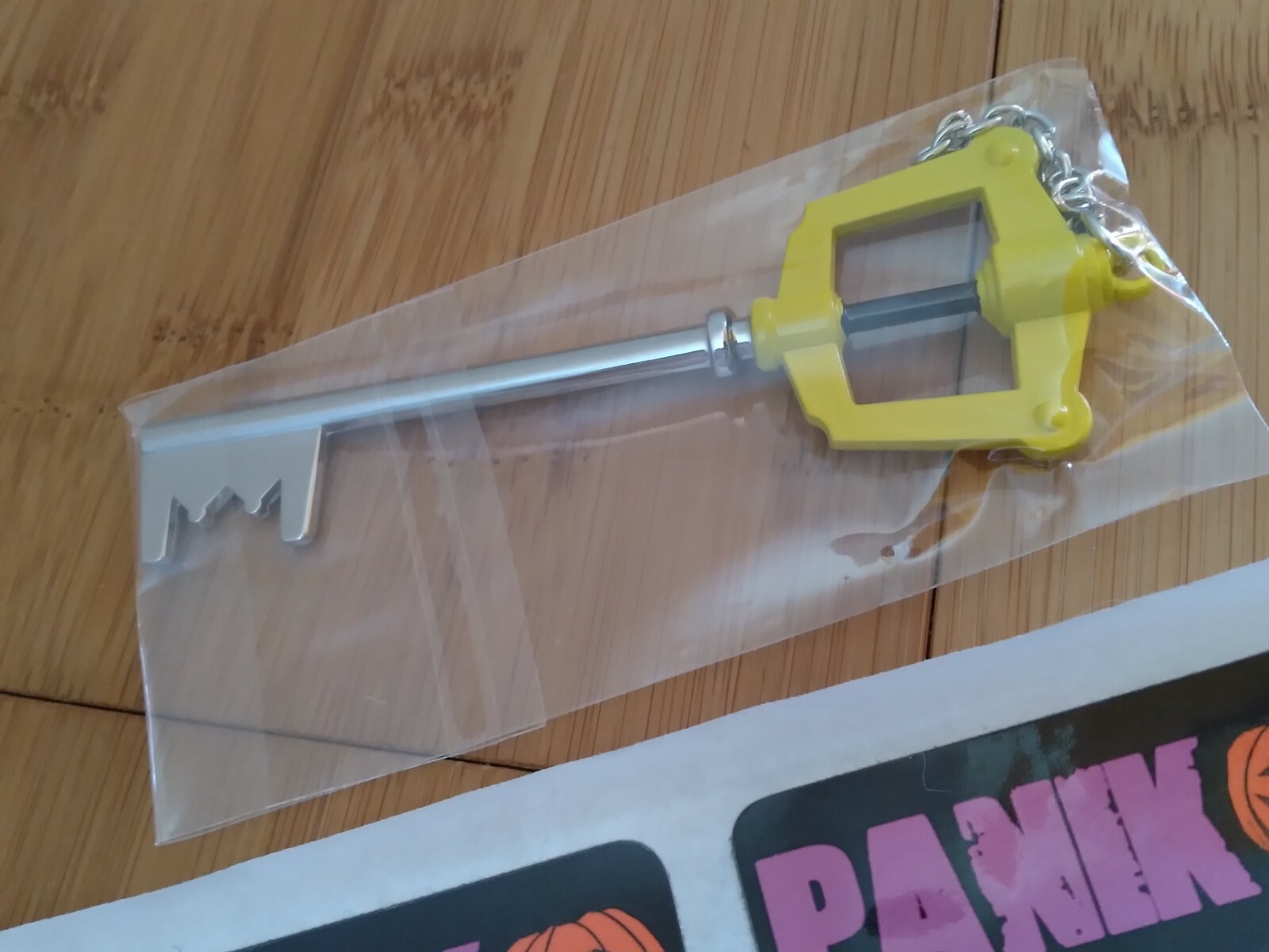 BAM! Box Gamer Kingdom Hearts Kingdom Key Keyblade Prop Replica