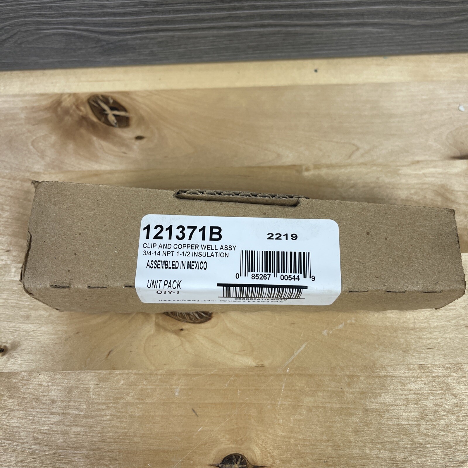 Honeywell 121371B 3/4" - 14 NPT 1-1/2" Insulation Clip And Copper Assembly New