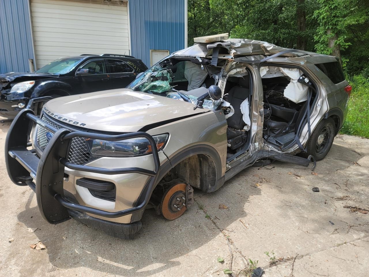 Driver Left Rear Knuckle/Stub Fits 20-23 EXPLORER 2292019