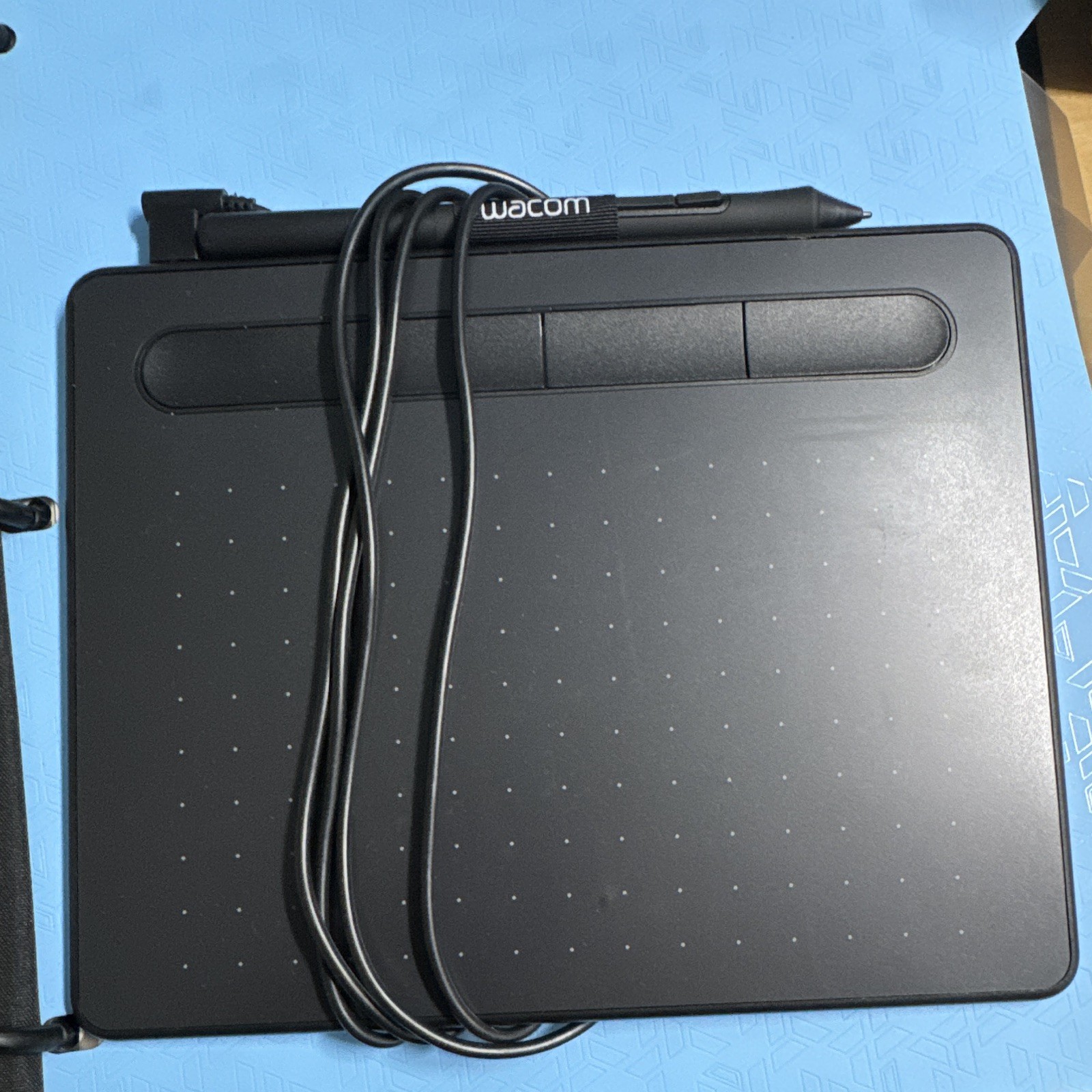 Wacom Intuos CTL-4100 Small Graphics Pen Tablet, USB Wired, Black