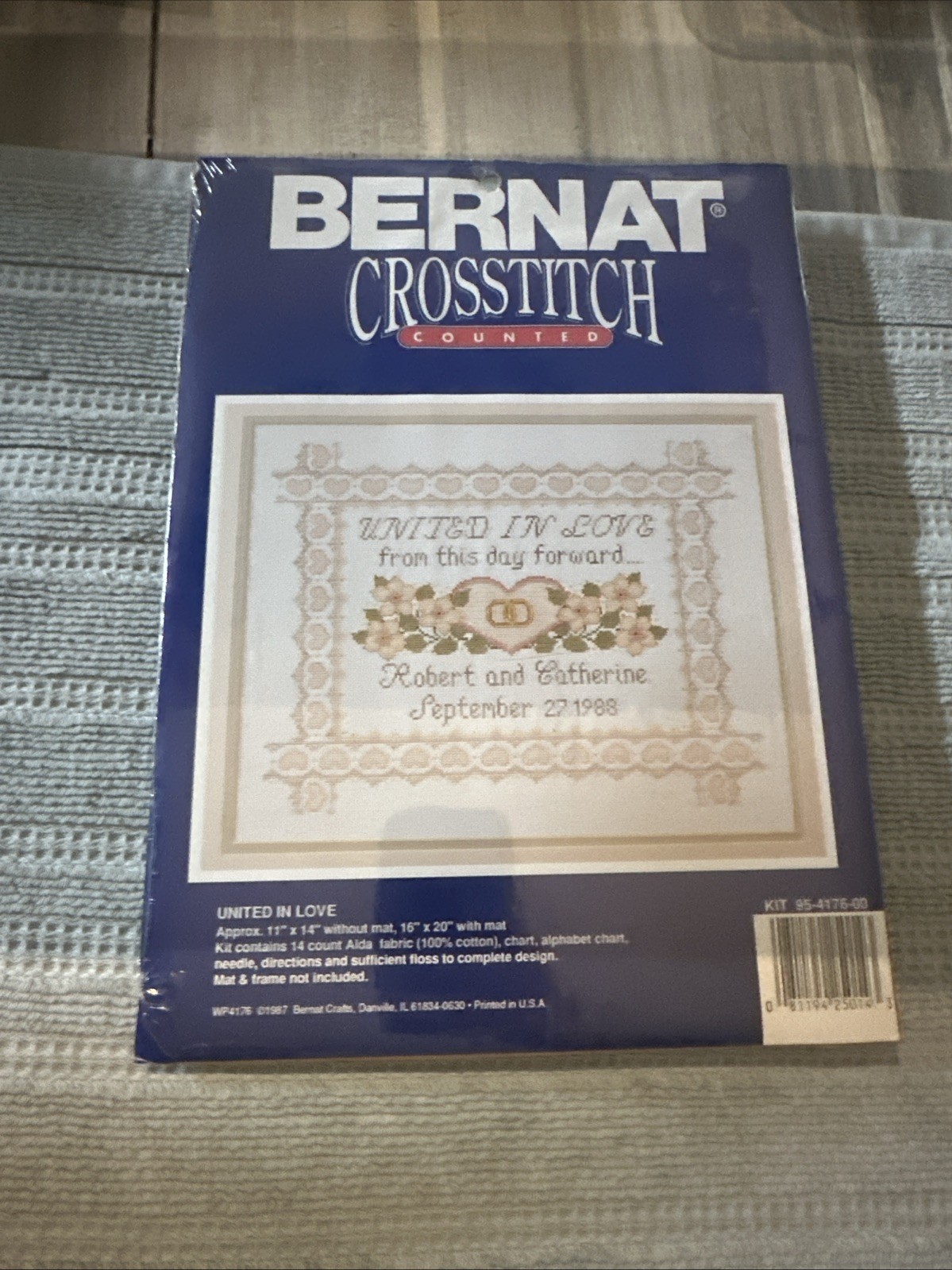 BERNAT Cross Stitch "United in Love" Brand New Sealed Kit #95-4176-00  11" x 14"