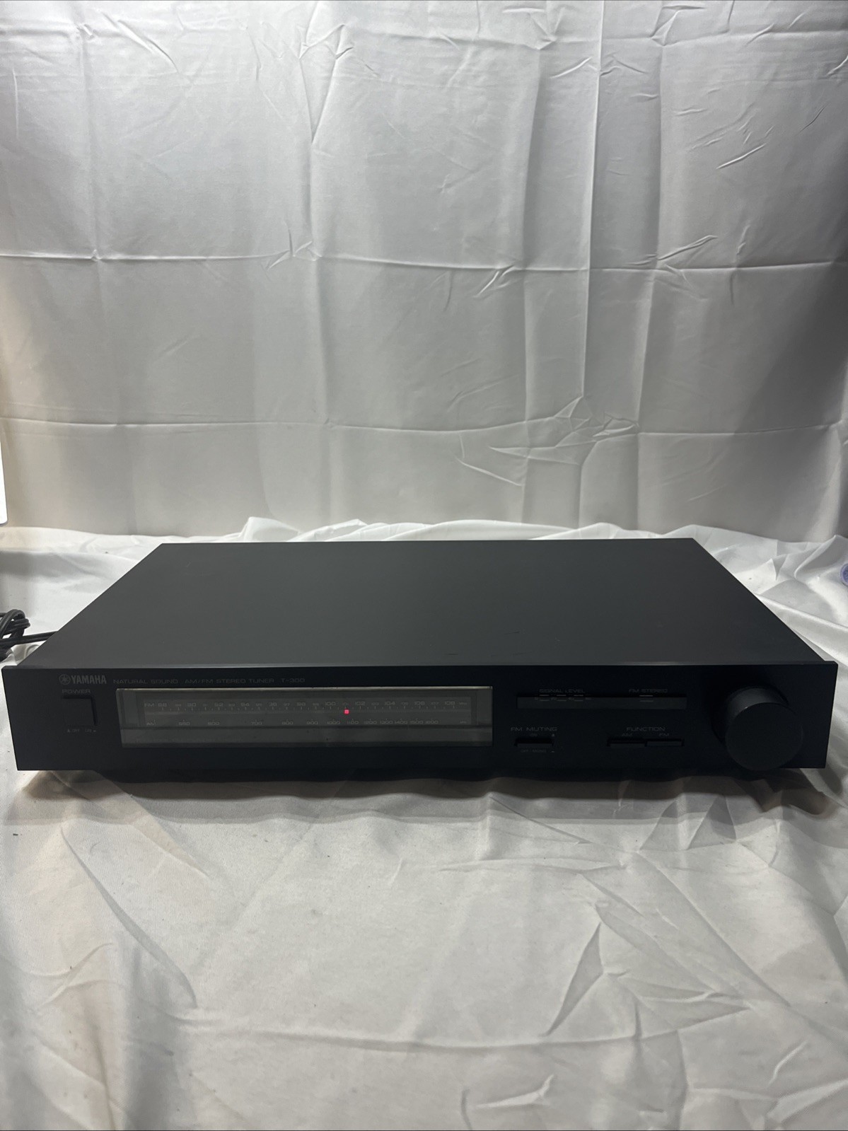 Vintage YAMAHA T-300 Natural Sound Stereo Tuner  Fully-Serviced  TESTED-WORKS!