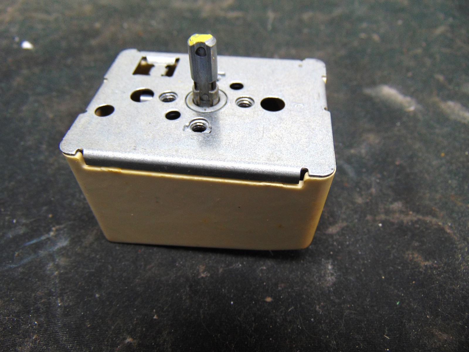 Whirlpool Range RF385PXEN Surface Element Control Switch 3148952