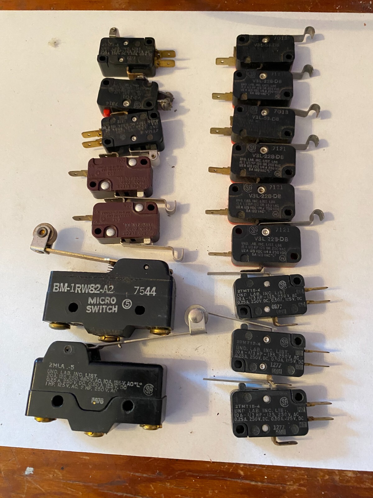 Honeywell micro switch lot SEE PICS (BS-880)