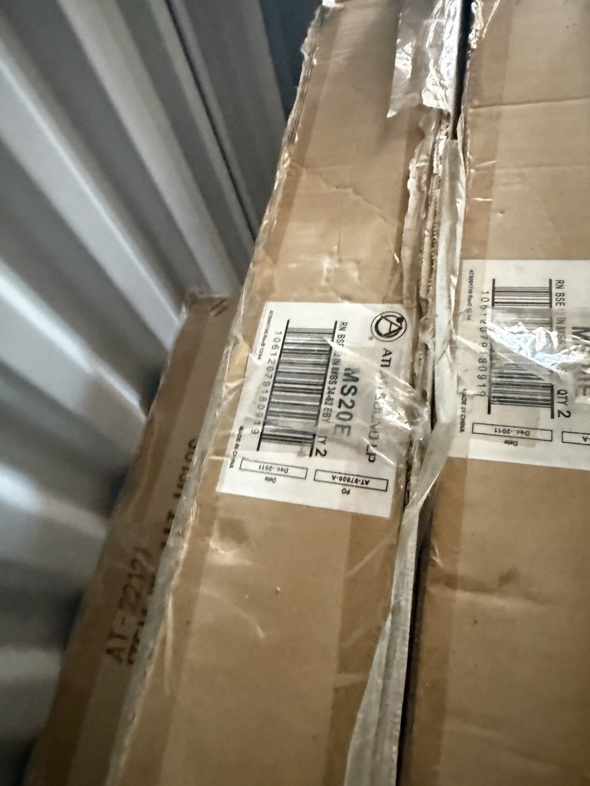 MS20E 2U 19in Wall-Mounted Server Rack Cabinet Frame 50lb 200mm Depth