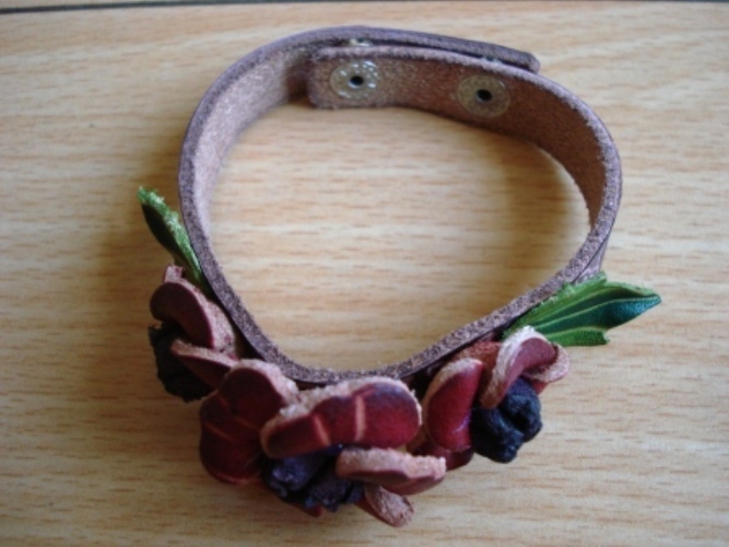 Three Brown Flower Leather Bracelet