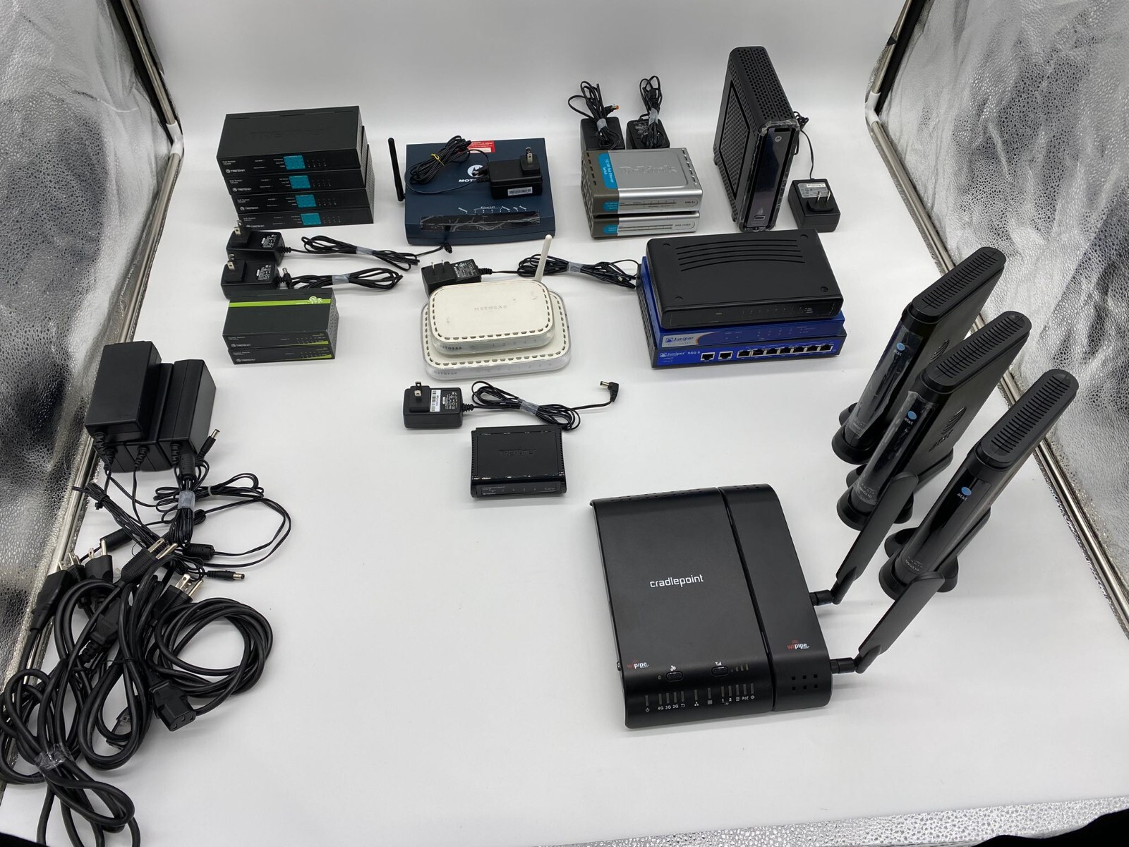 Bulk Lot of Electronics, Juniper SSG5, Auris NVG510, Netgear, Trendnet, D-Link.