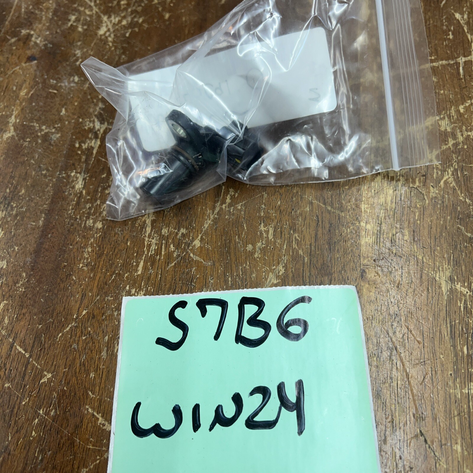 GENUINE BRAND NEW OEM INTERNATIONAL CRANKSHAFT POSITION SENSOR 1828345C91