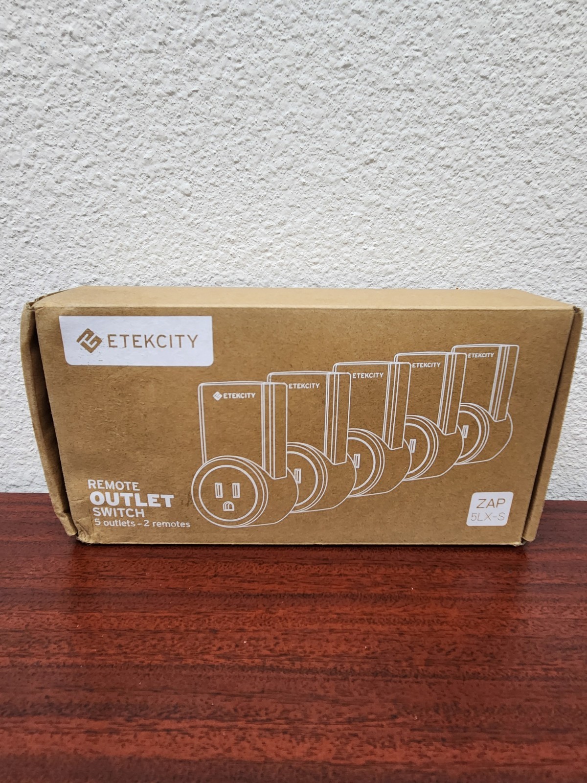 Etekcity ZAP 5LX Remote Outlet Switch, 5 Outlets, 2 Remotes, White