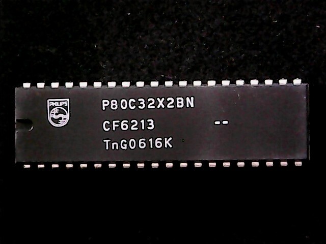 P80C32X2BN - Philips CMOS Single Chip 8-bit Microcontroller 80C32 (DIP-40)