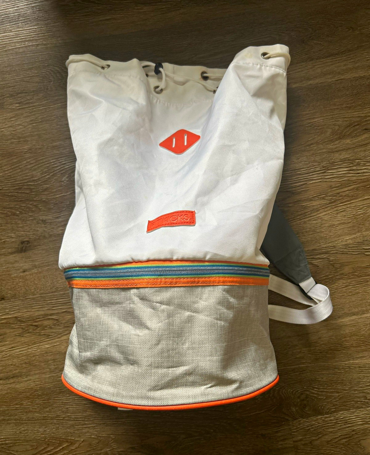 FITKICKS Drawstring Hiking Backpack w/ Padded Straps Logo White/Gray