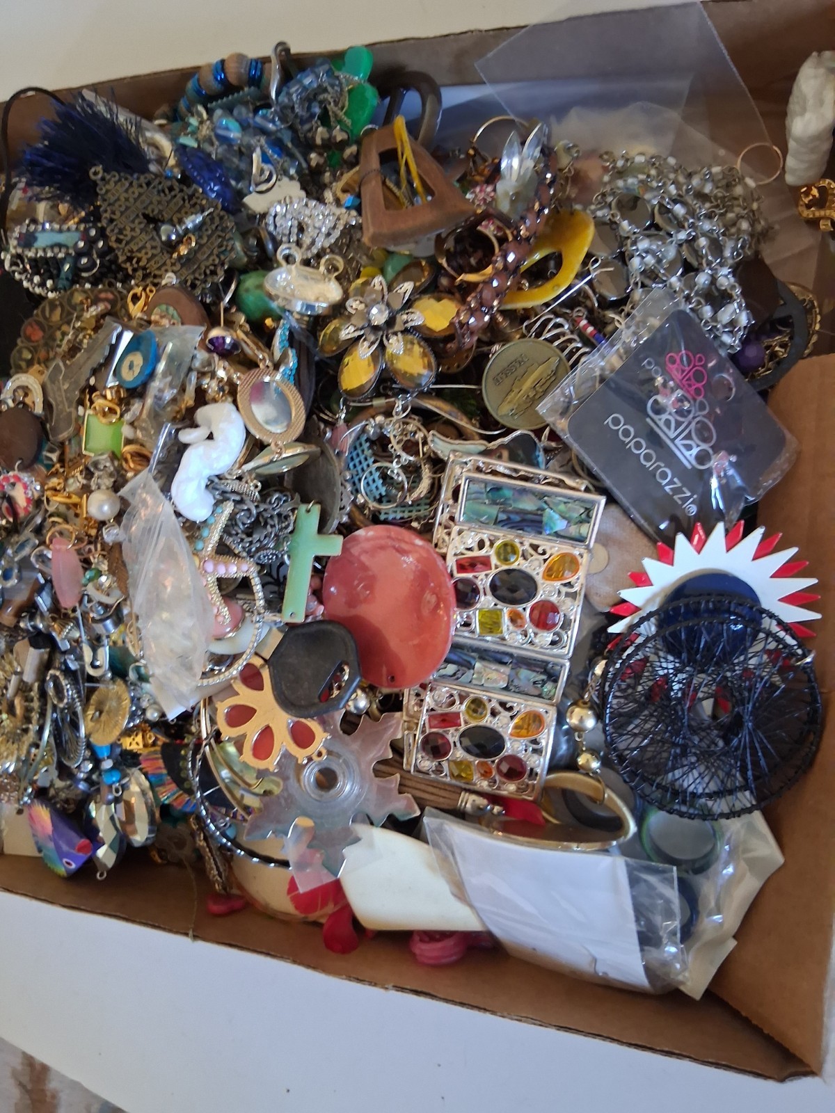 BROKEN JUNK DRAWER CRAFT BEADS REPAIR MIXED JEWELRY LOT 2.5 lbs