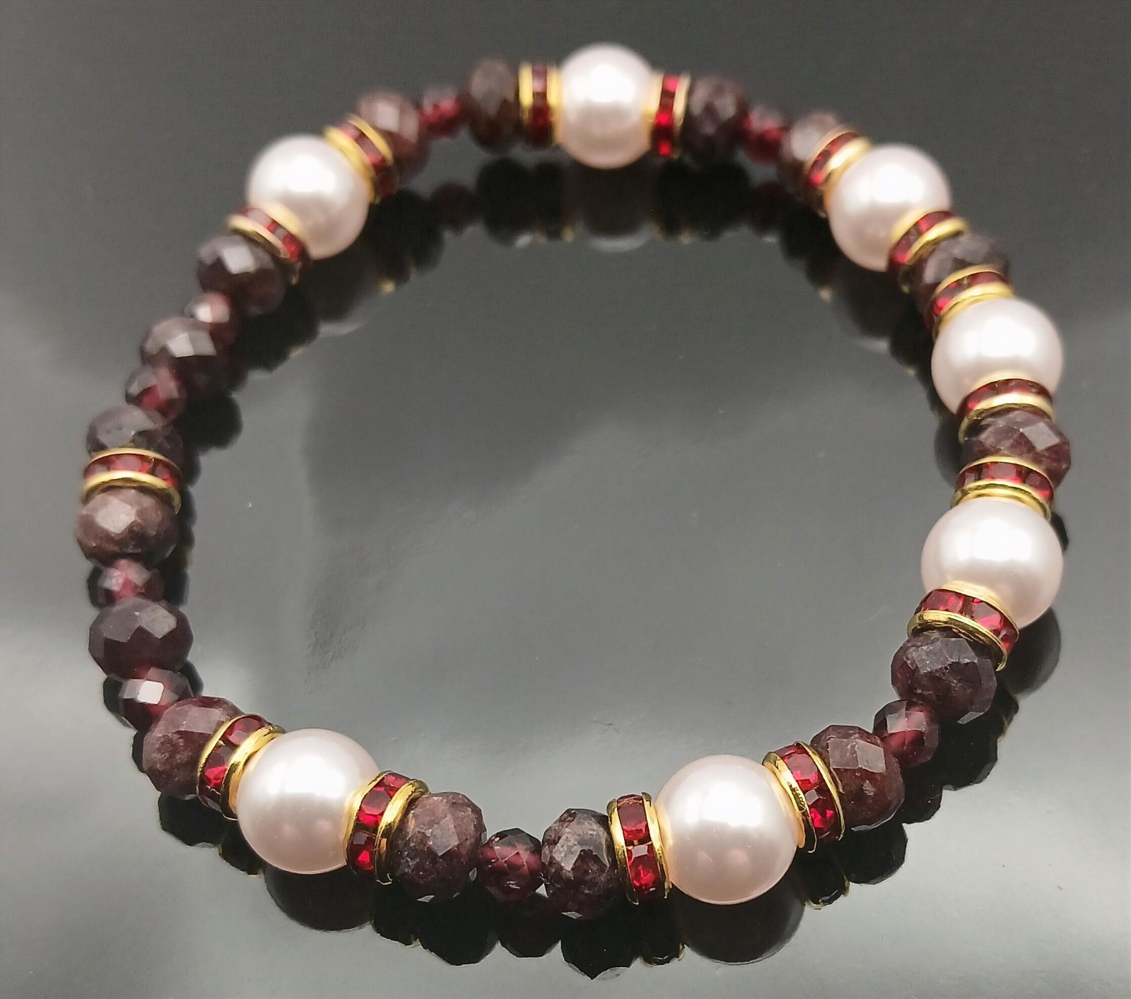 Lovely Real Garnet (Jan.Brthston) Shimmery Pale Pink Faux Pearls Beaded Bracelet