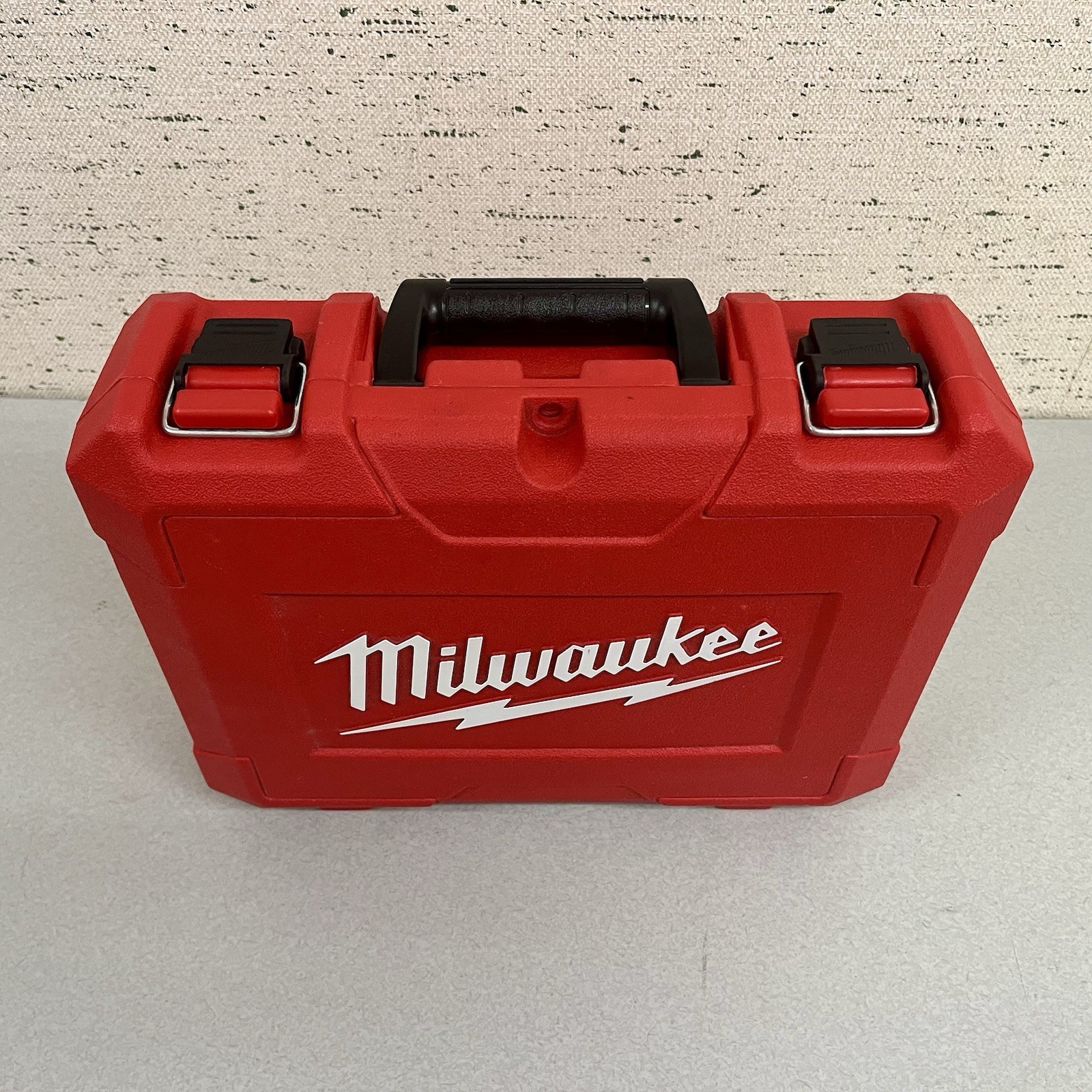 Milwaukee Custom Carrying Case — See Description