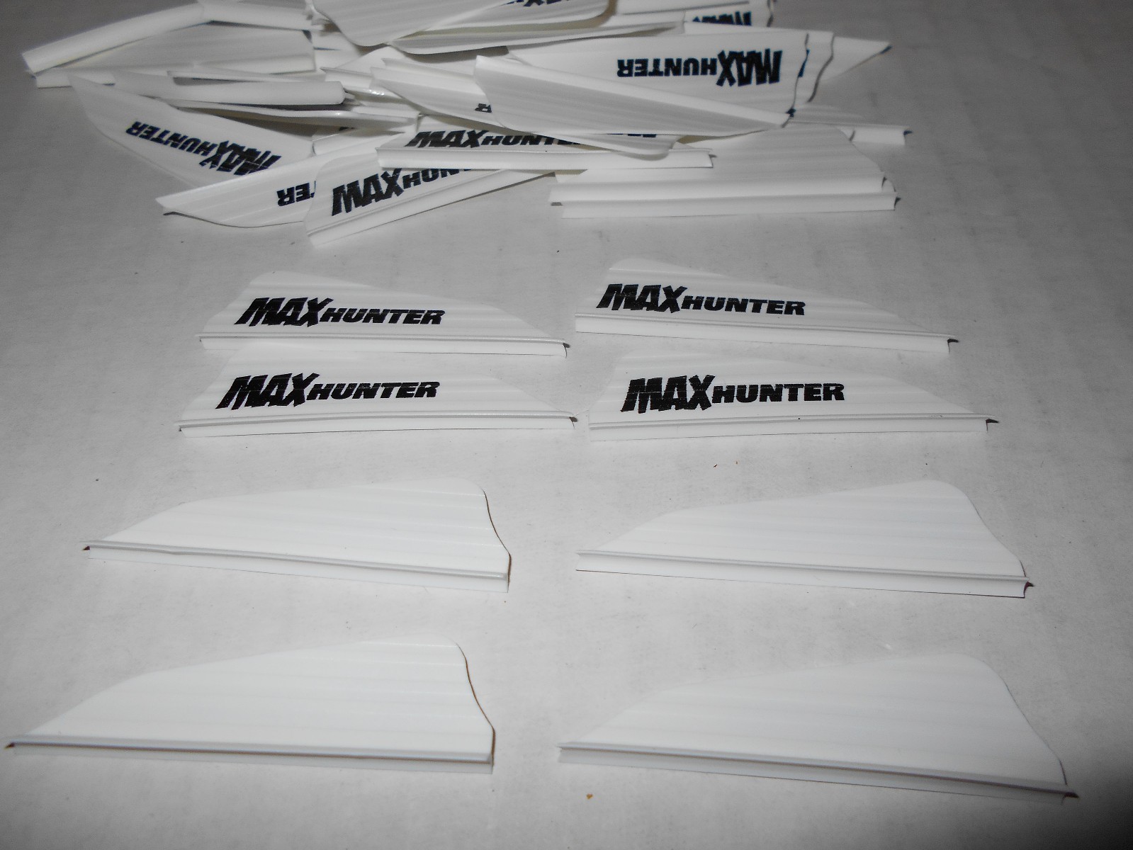 100- AAE Max Hunter 2.1" WHITE Vanes arizona archery equipment arrow fletching