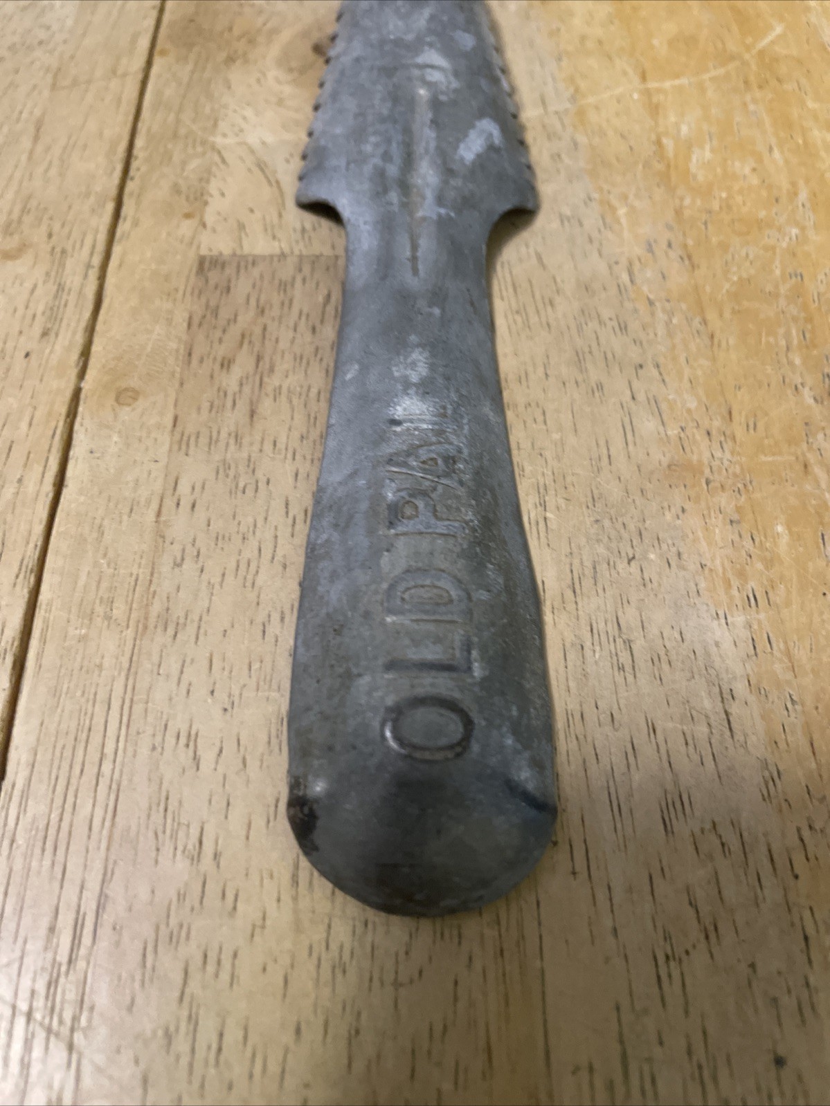 VTG Old Pal Handheld Portable Fish Scaler