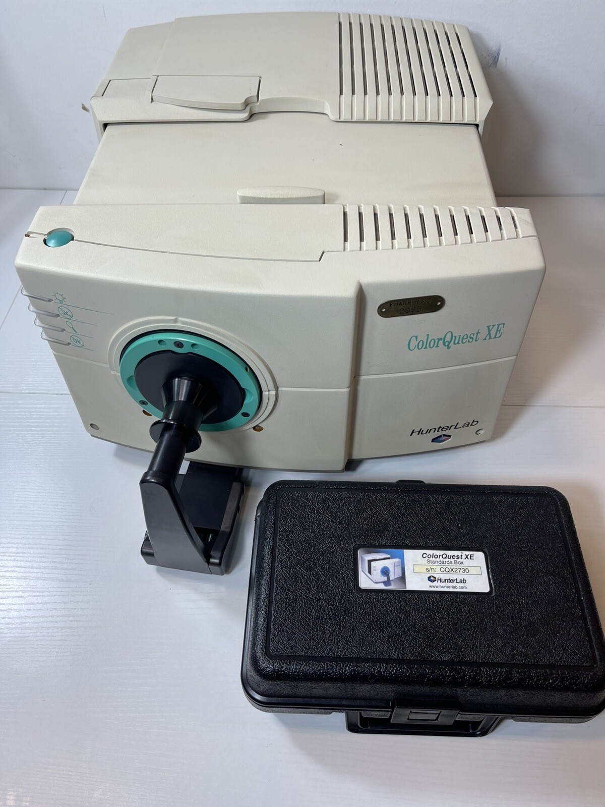 HunterLab ColorQuest XE Color Spectrophotometer