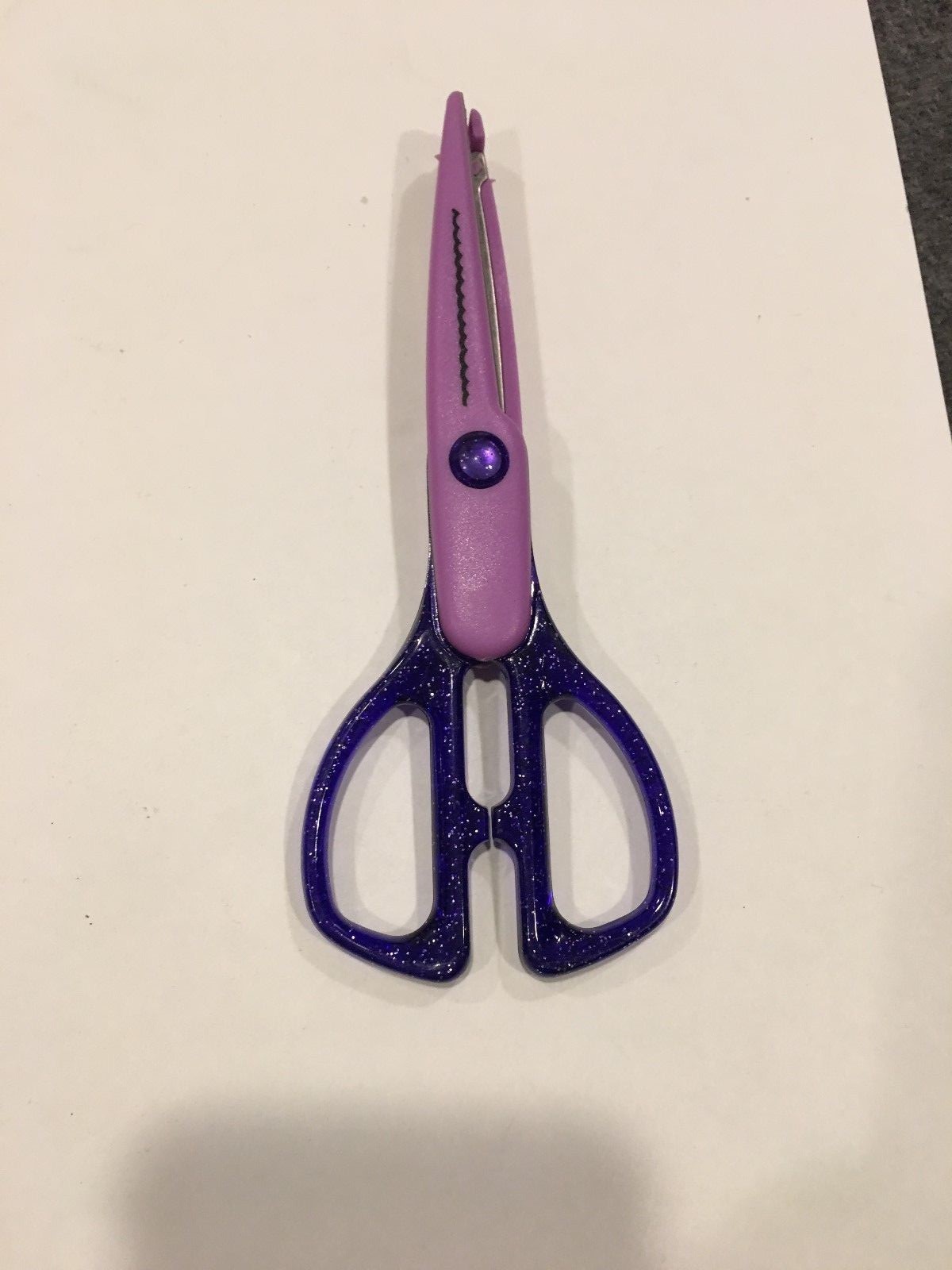 Scrapbooking Scissors Wavy Edge