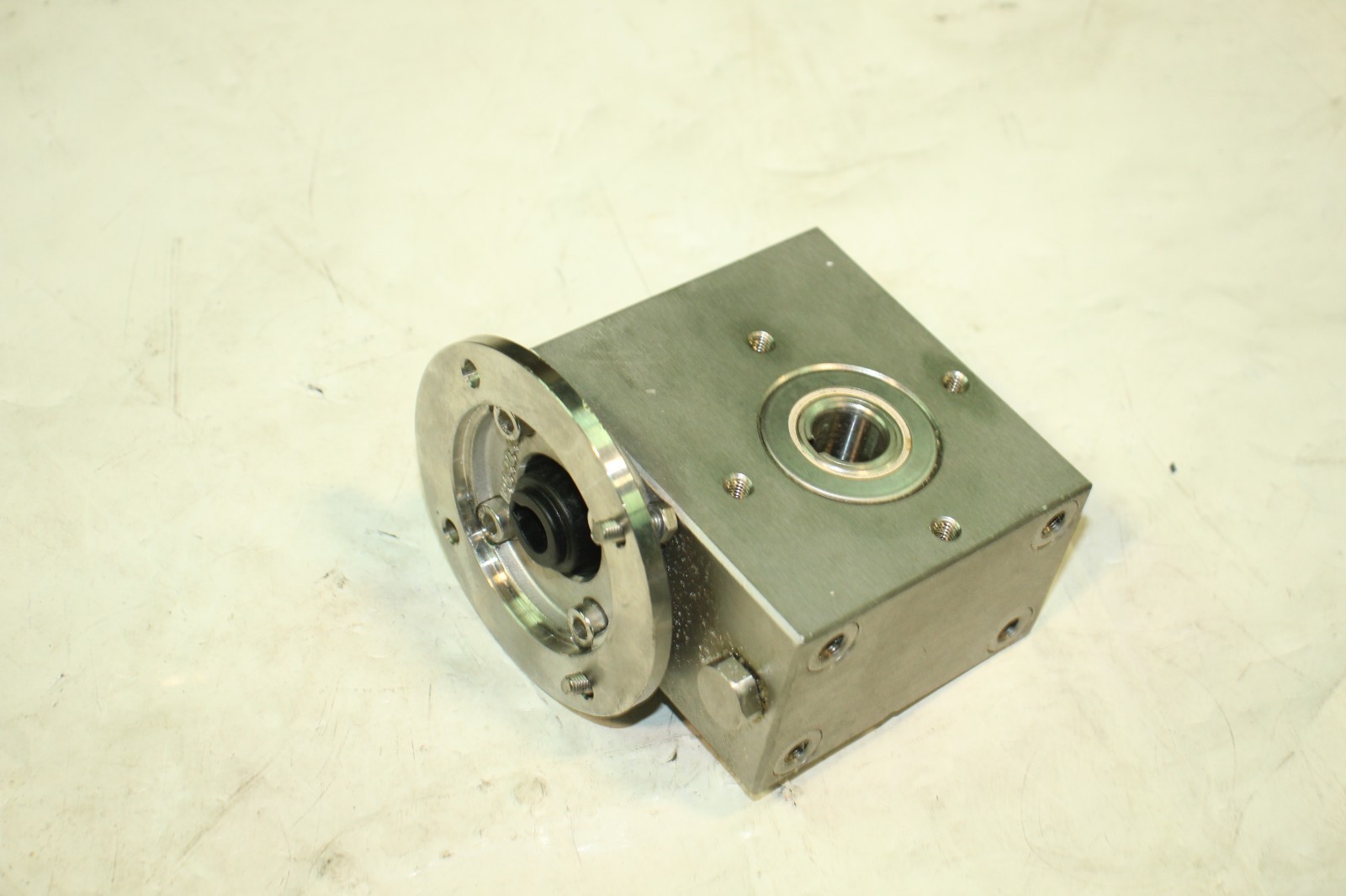 Keltech K30R61Z0PB3-P Worm Gear Reducer Gearbox