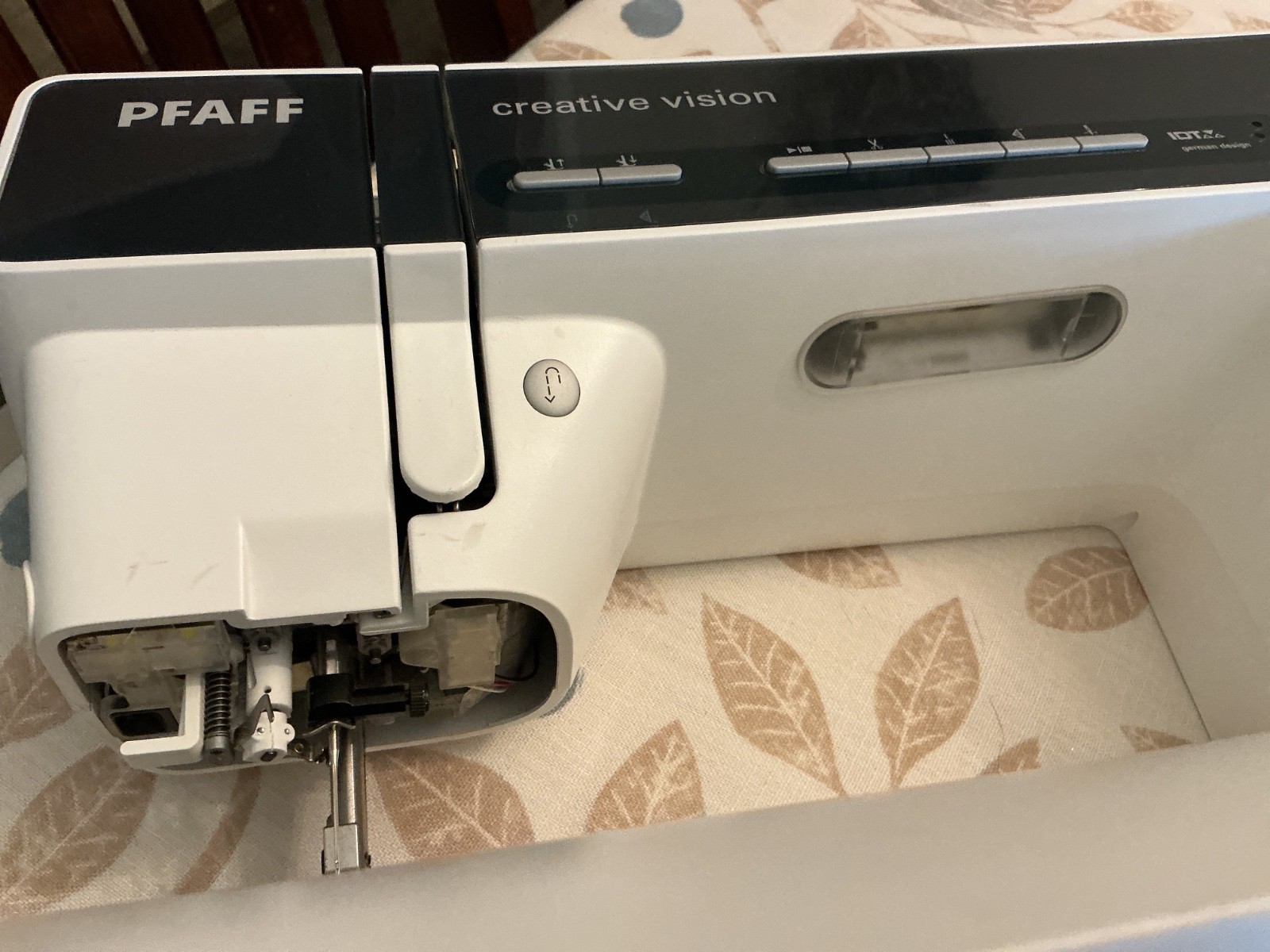 Pfaff Creative Vision 5.0: Computerized Sewing & Embroidery Machine & Accessorie