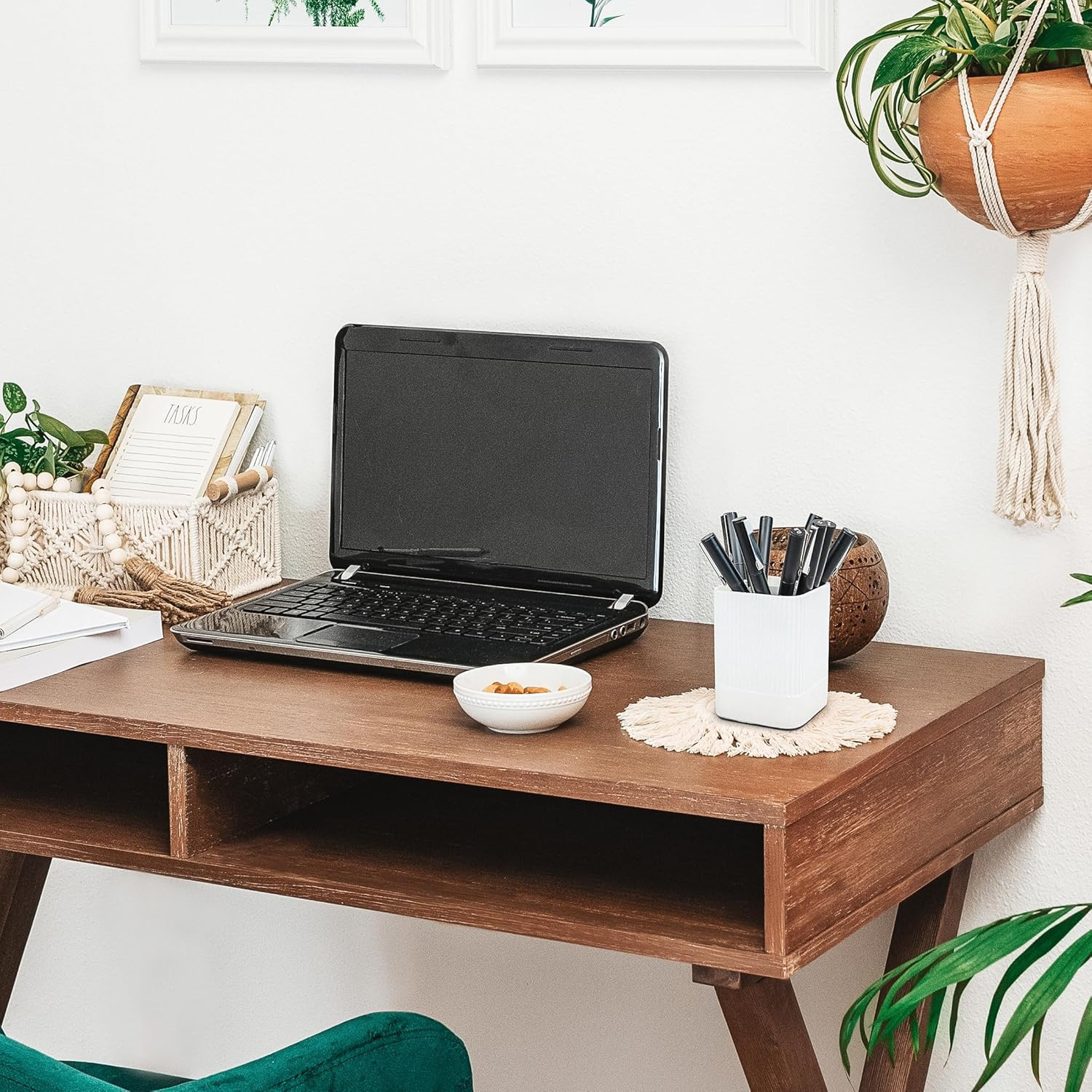 Aesthetic Pen Holder for Desk - Modern Concrete Pencil Holder - Cute and Functio