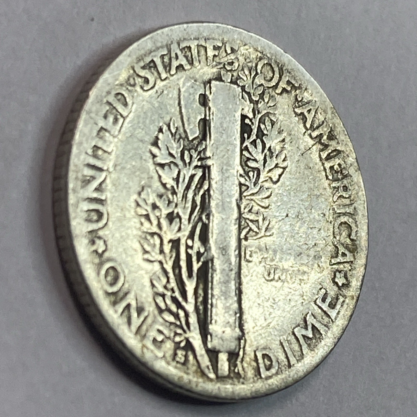 1927 S MERCURY DIME *** 90% SILVER *** Nice Coin