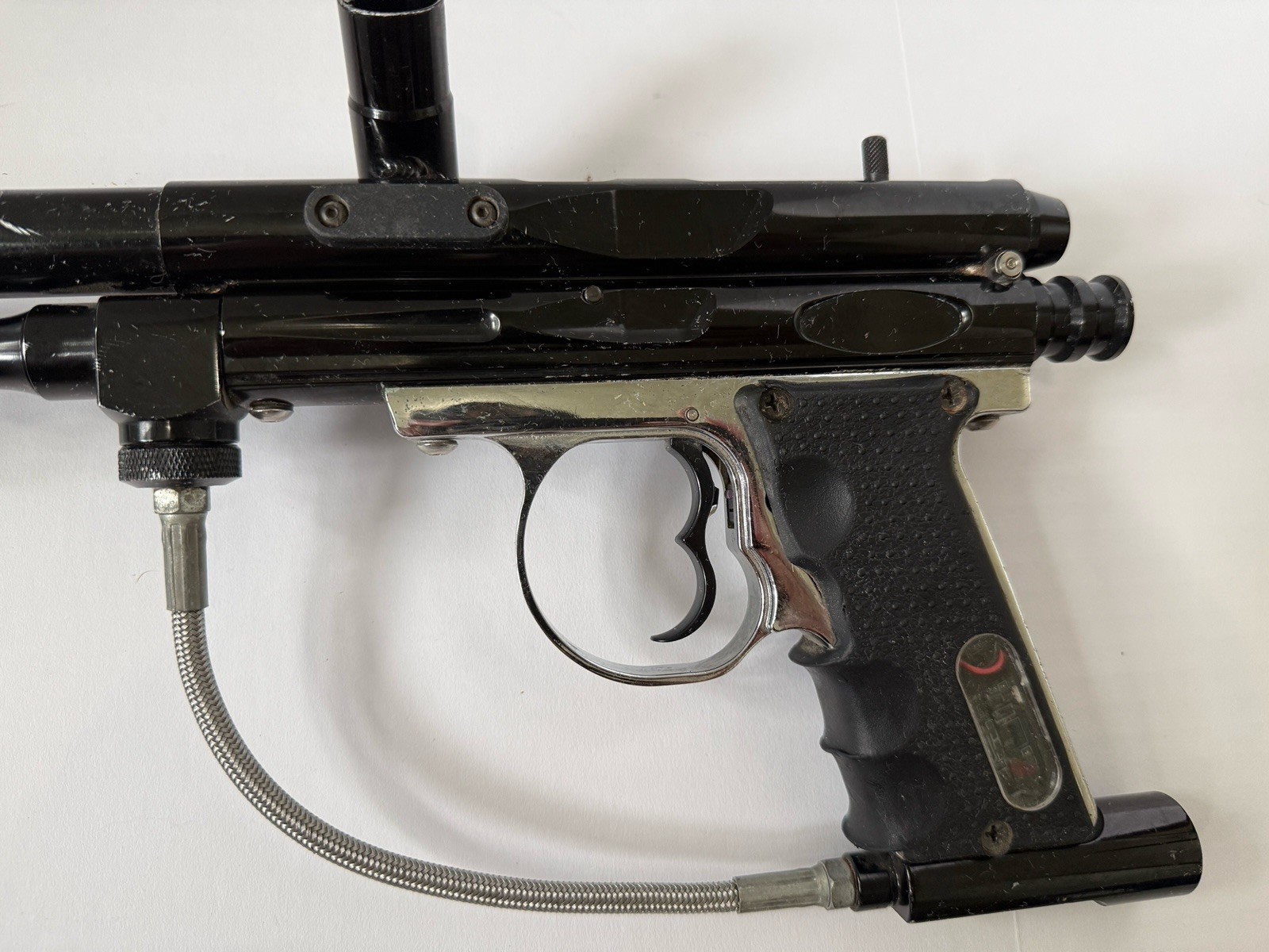 32 DEGREES REBEL DELUXE BLACK PAINTBALL MARKER