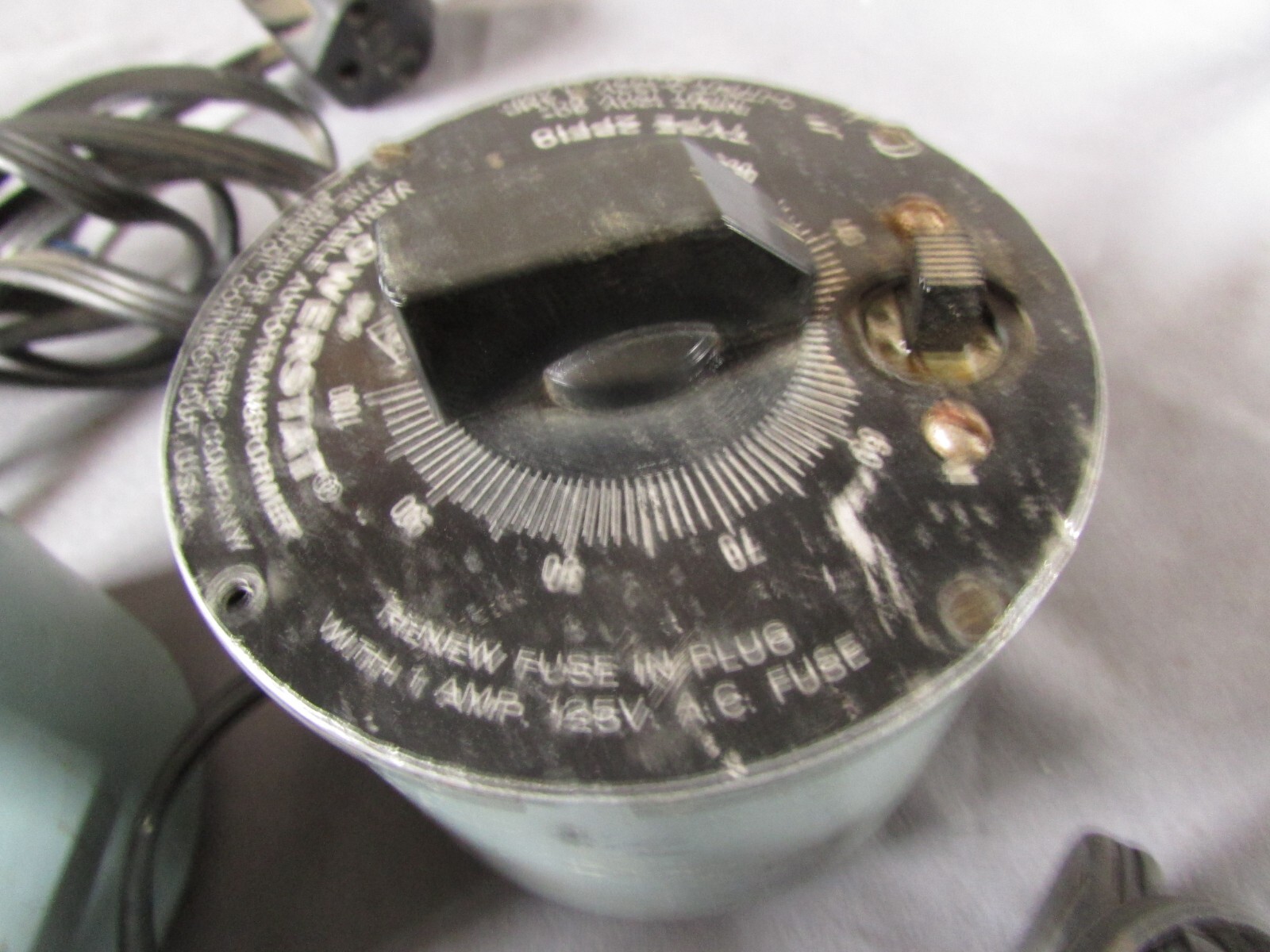 (2) Powerstat Variable Autotransformer Imput 120v output 0-132v UNTESTED e