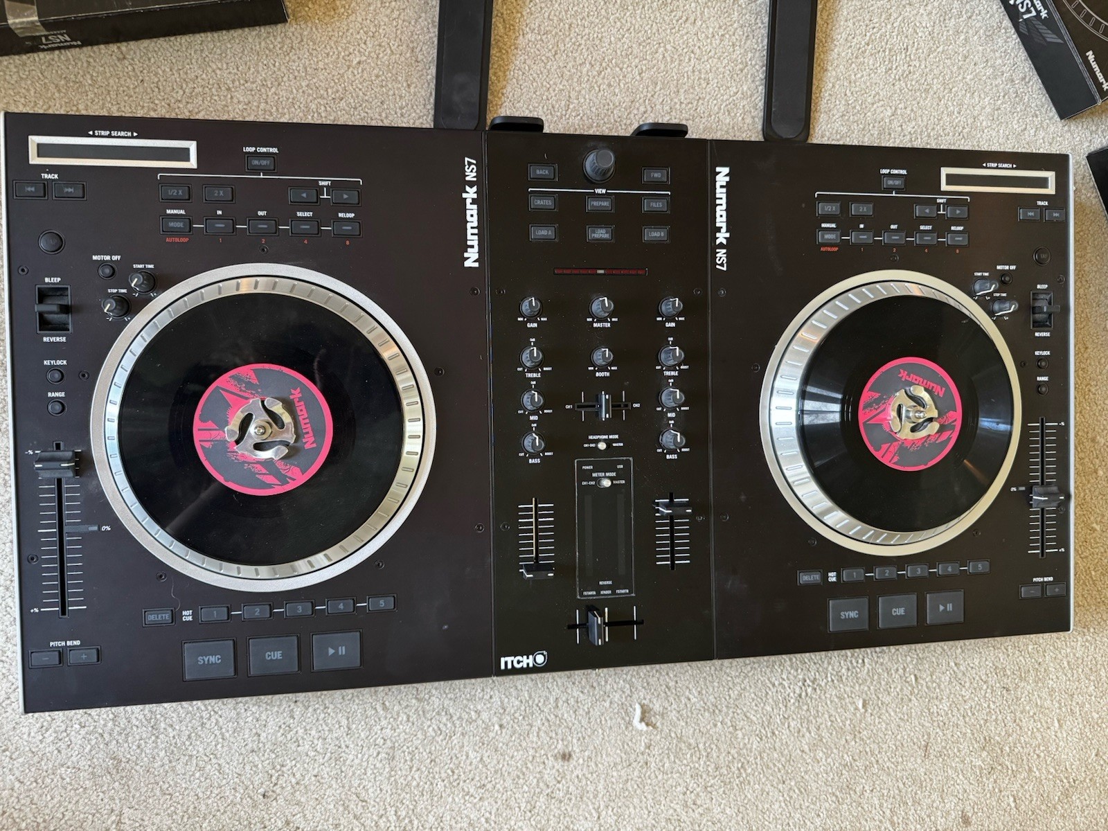 Numark NS7FX Digital DJ Controller
