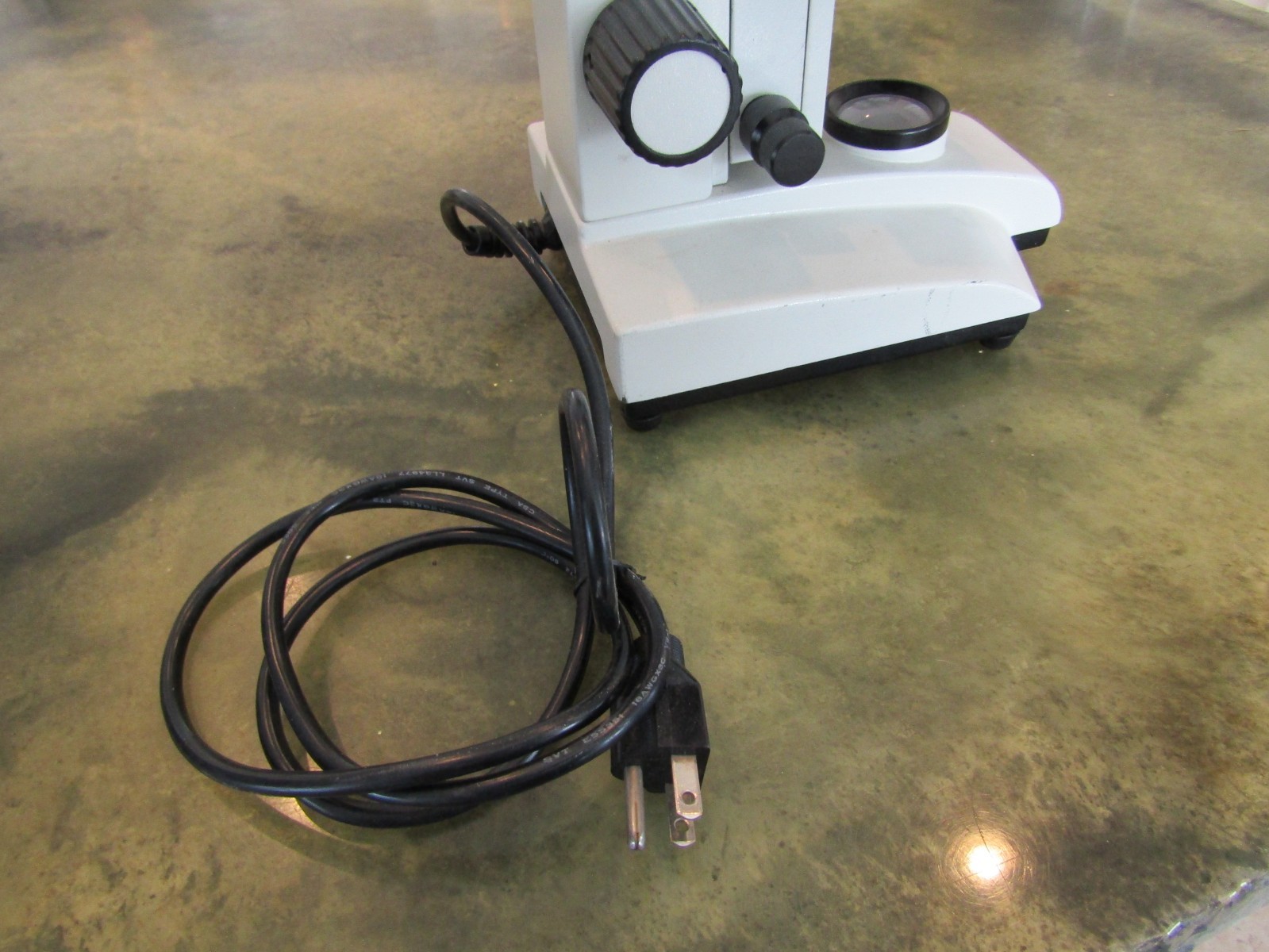 Genuine Leica BF 200 Monocular Compound Built in Illumination Lamp Microscope