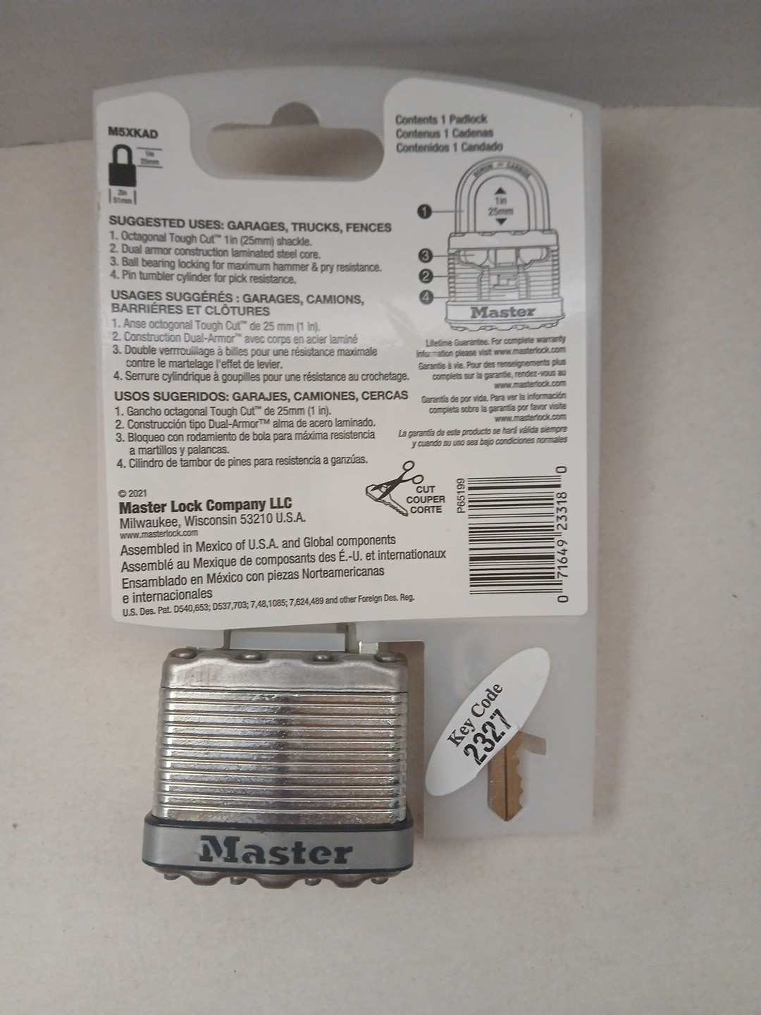 Master Lock Padlock With 2 Keys. M5XKAD