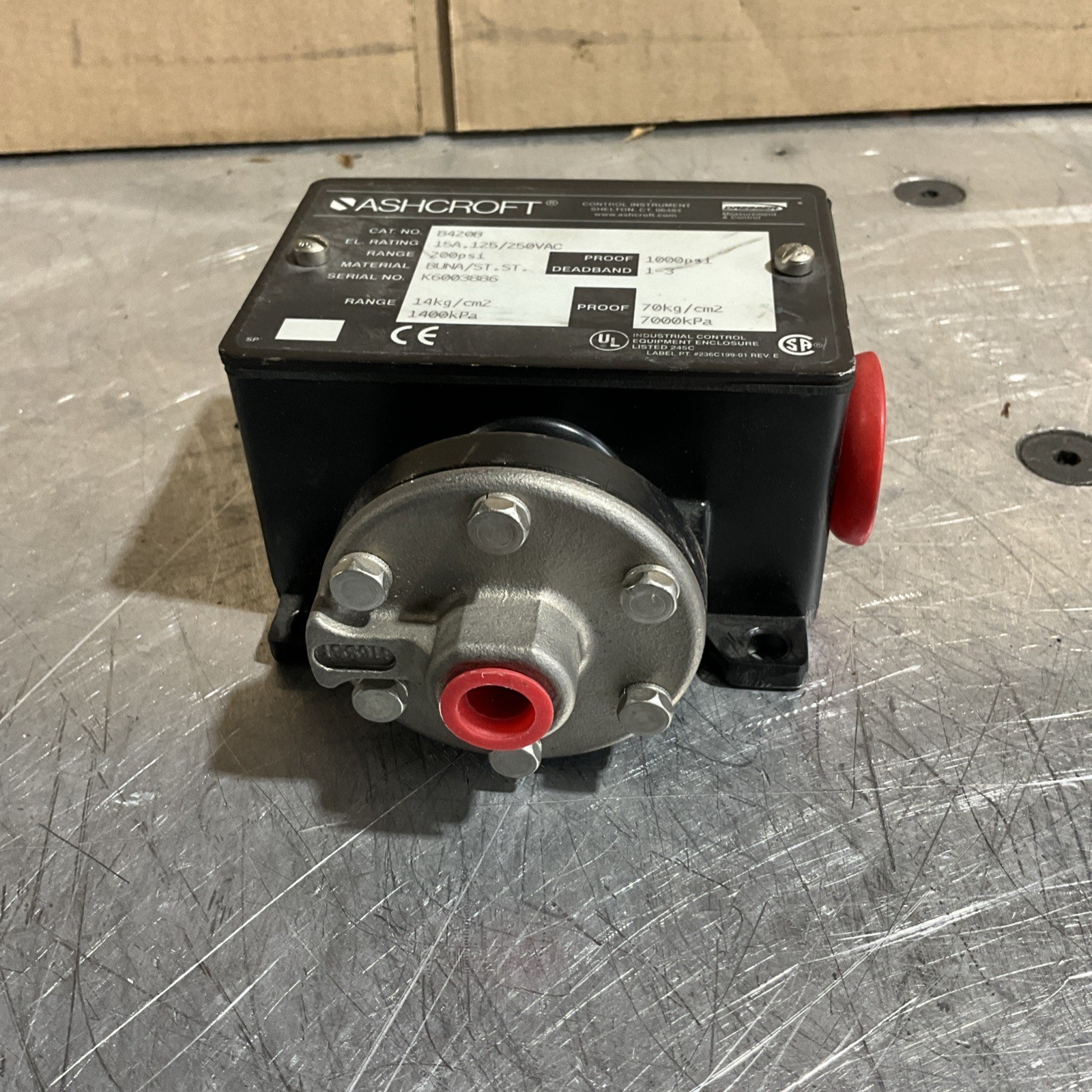 ASHCROFT B420B PRESSURE SWITCH 100PSI NOS